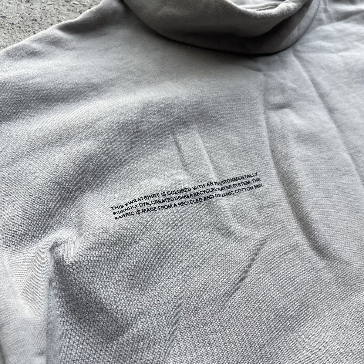 Pangaia Pangaia Heavyweight recycled turtleneck sweatshirt beige Size US S / EU 44-46 / 1 - 3 Thumbnail