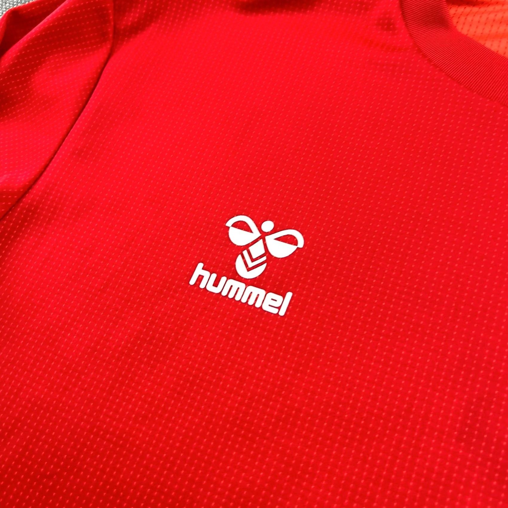 Hummel VINTAGE Hummel FC Koln 2024 2025 Training Mens Football Jersey Shirt Medium Red Sports Football Mens Shirt Red Hummel Jersey Size US M / EU 48-50 / 2 - 4 Thumbnail