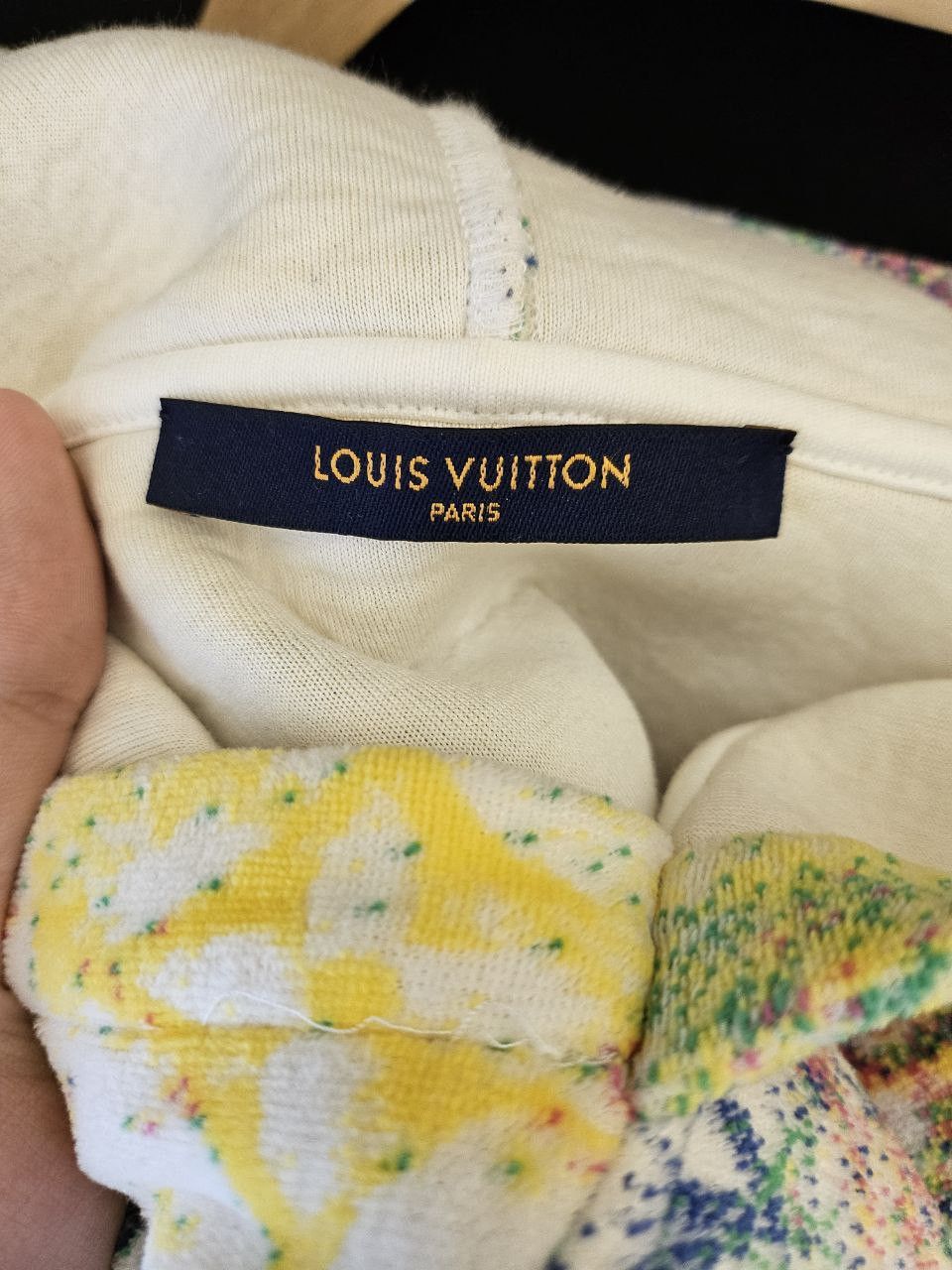 Louis Vuitton Velvet Pastel Monogram Hoodie Size US M / EU 48-50 / 2 - 3 Thumbnail