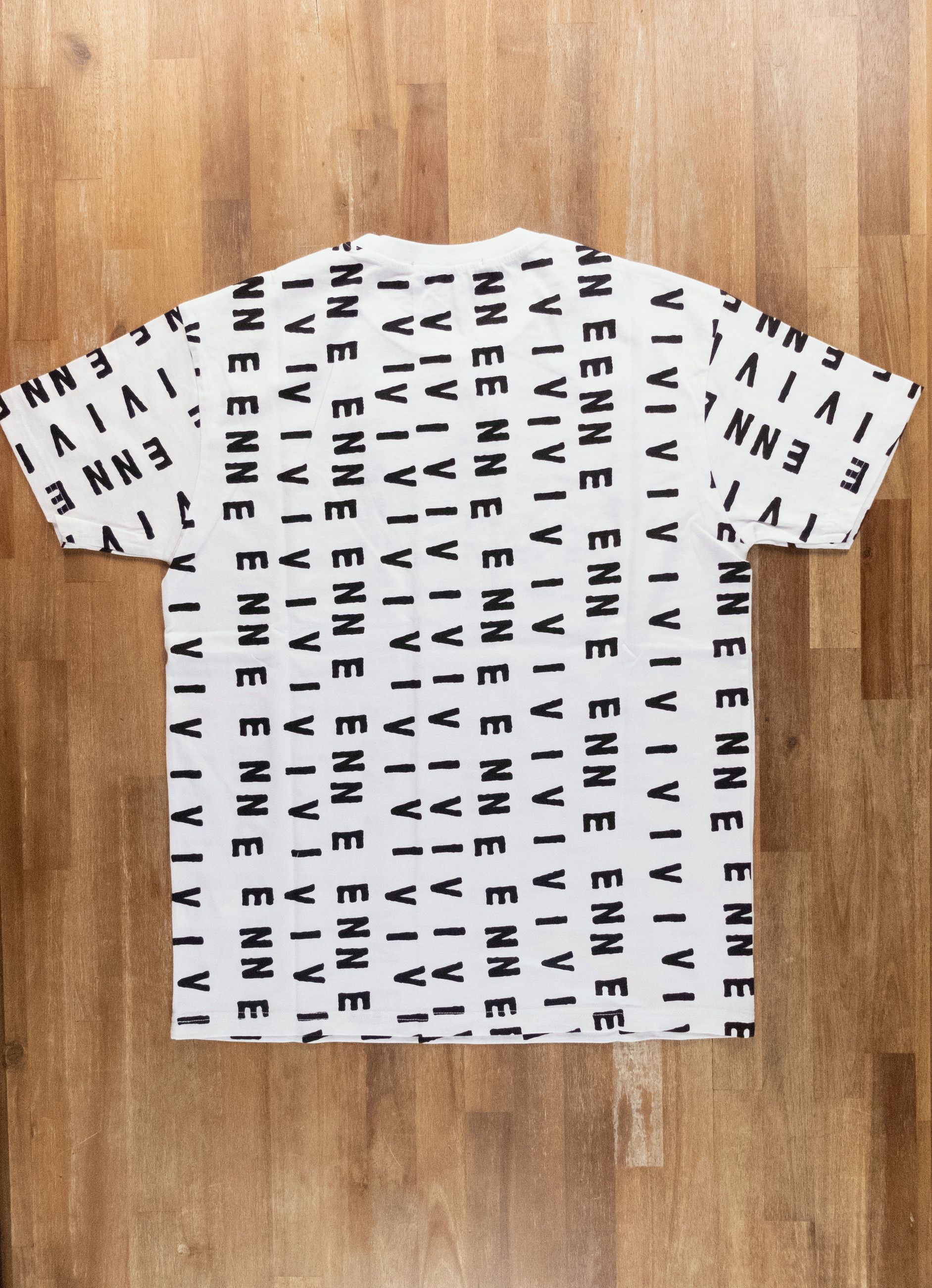Vivienne Westwood VIVIENNE WESTWOOD white classic letter logo print t-shirt Size US M / EU 48-50 / 2 - 8 Thumbnail