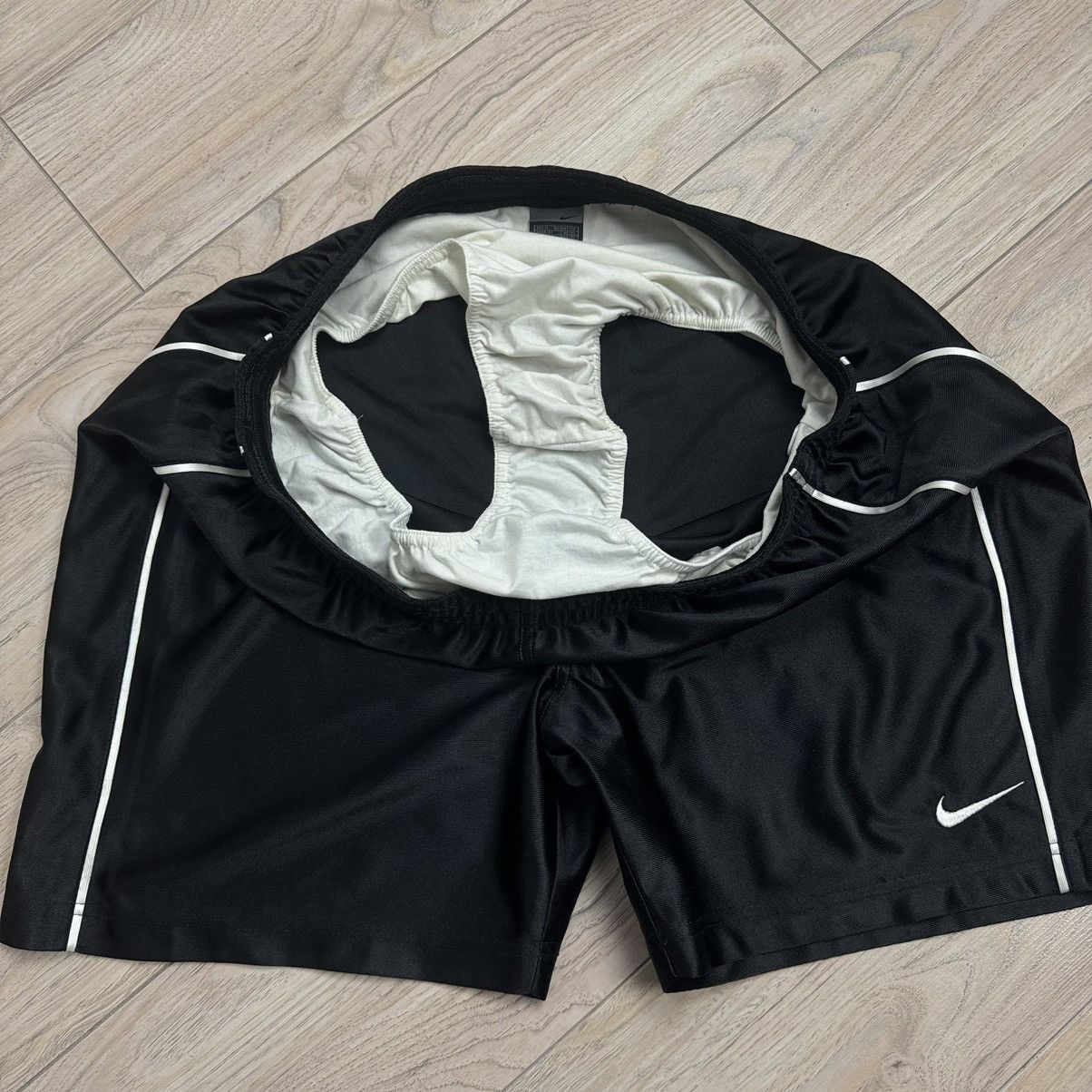 Nike Vintage Y2K Nike Polyester Nylon Retro Drill Soccer Shorts Size US 35 - 5 Thumbnail