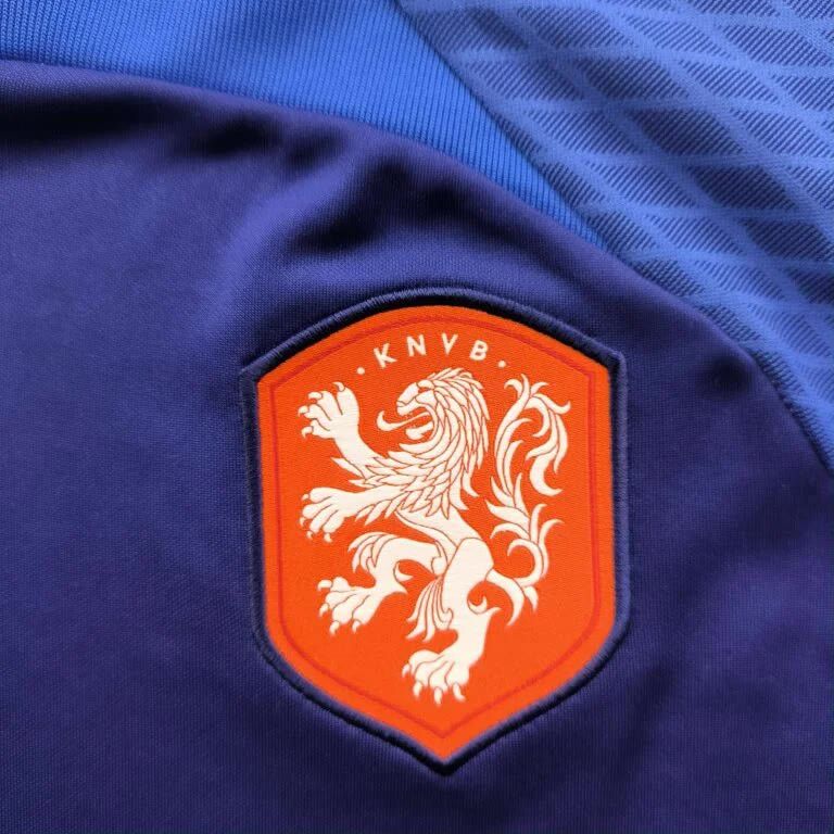 Nike Netherlands 2022-23 Nike training football jersey size M Size US M / EU 48-50 / 2 - 4 Thumbnail