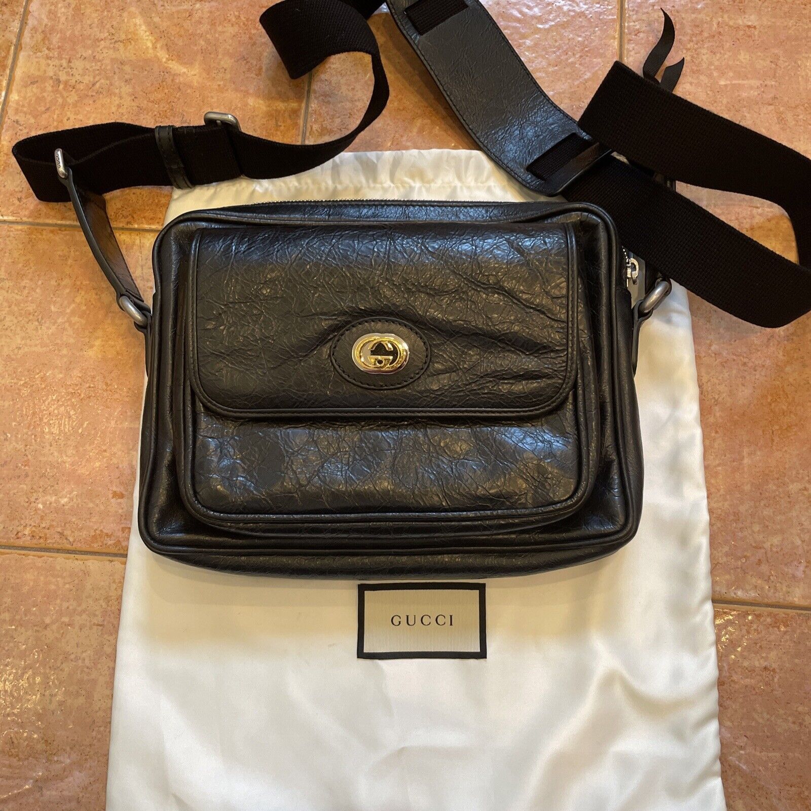 Gucci Gucci Mens Black Nylon Leather Crossbody Bag 018-1605