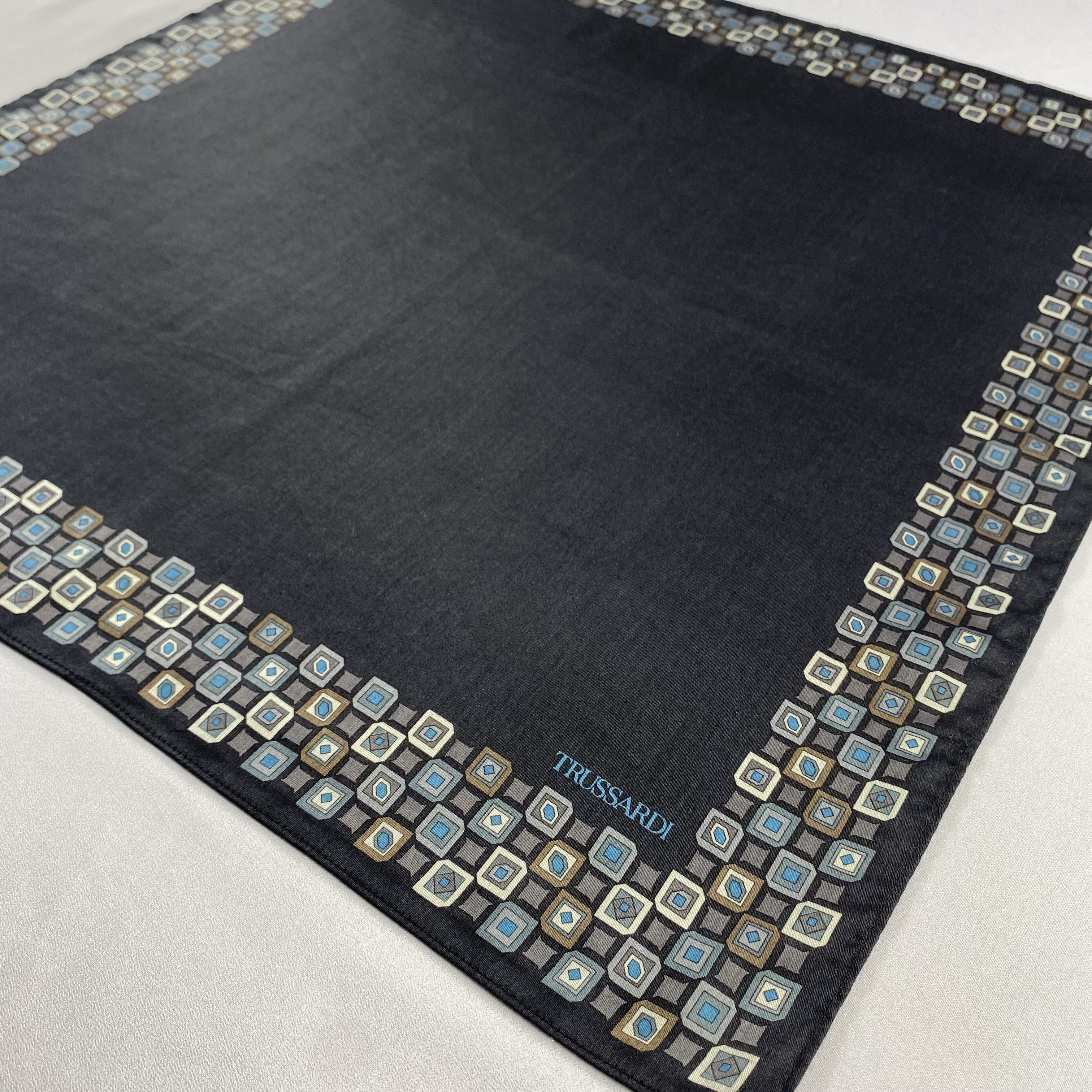 Trussardi × Vintage Trussardi Neckerchief / Bandana / Handkerchief-P839 Size ONE SIZE - 2 Thumbnail