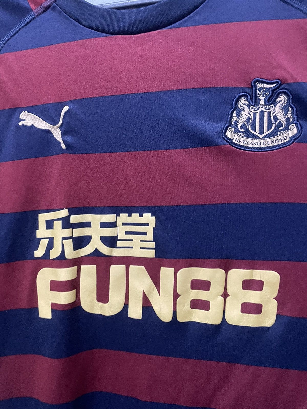 Puma Rare Soccer Jersey Newcastle United x Puma 2018 Size US M / EU 48-50 / 2 - 5 Thumbnail
