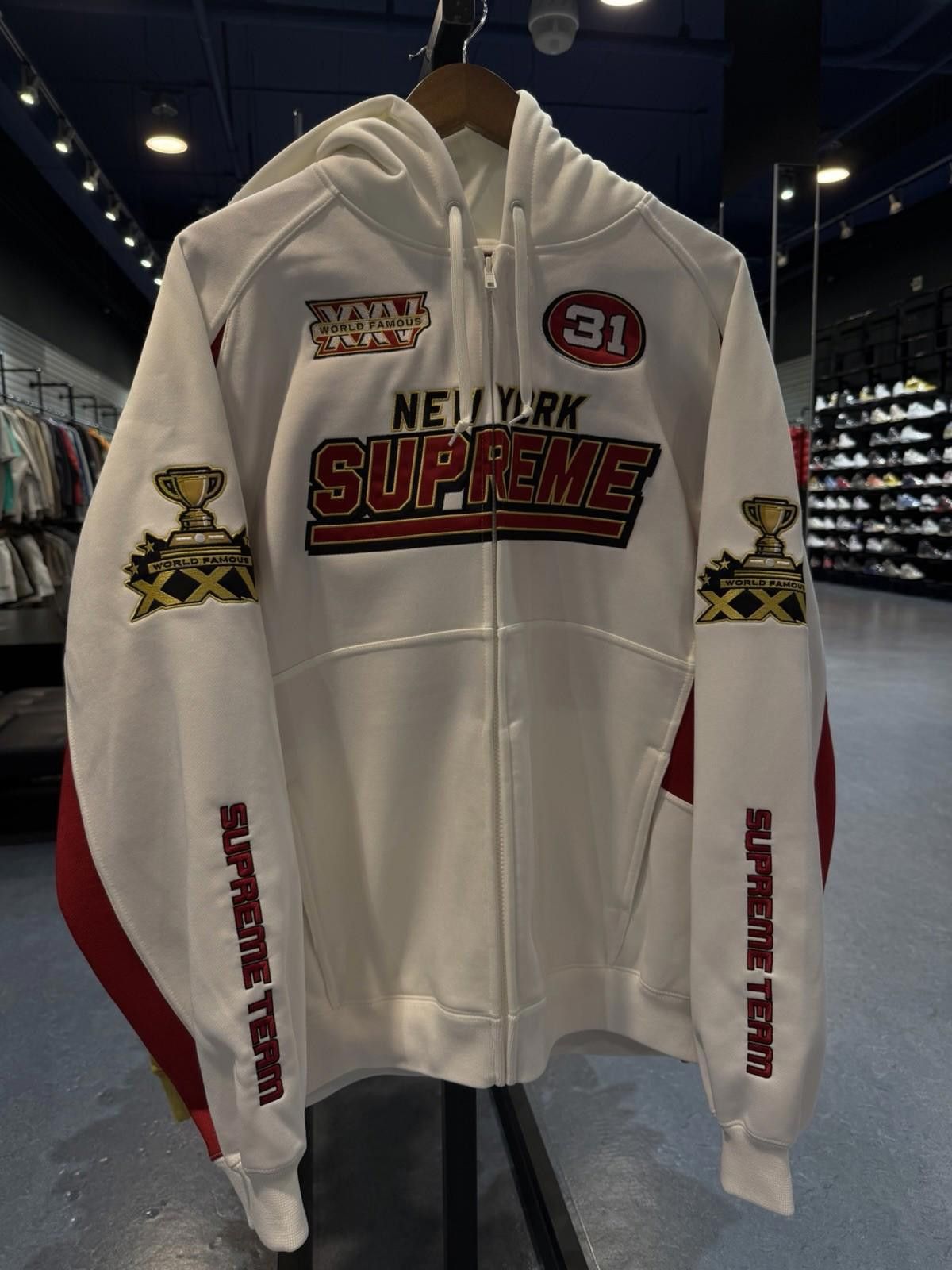 Supreme Supreme Zip Up Hooded Sweatshirt (25FW) White/Red Size (XL) Size US XL / EU 56 / 4 - 2 Thumbnail