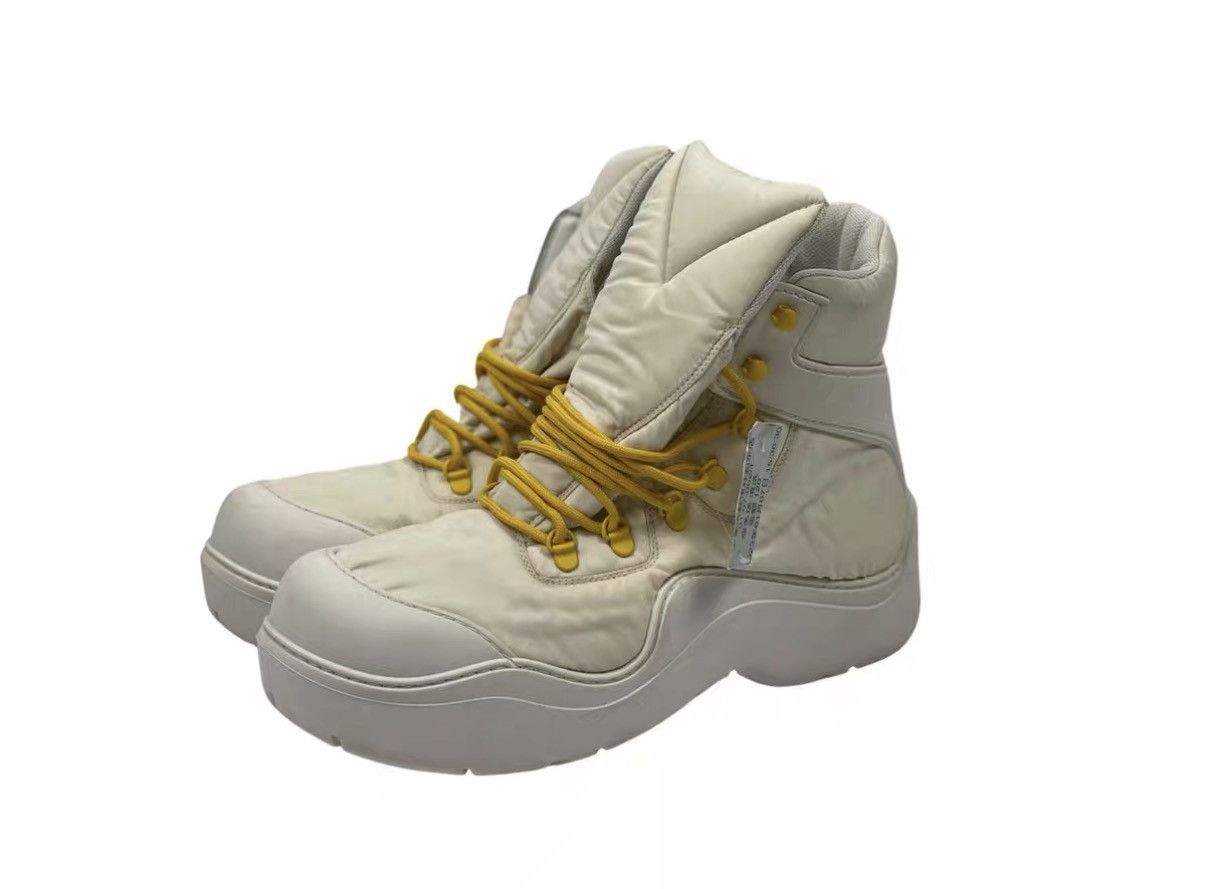 Bottega Veneta Bottega Veneta BV Hiking Boots White & Yellow J31 Size US 10 / EU 43 - 1 Thumbnail