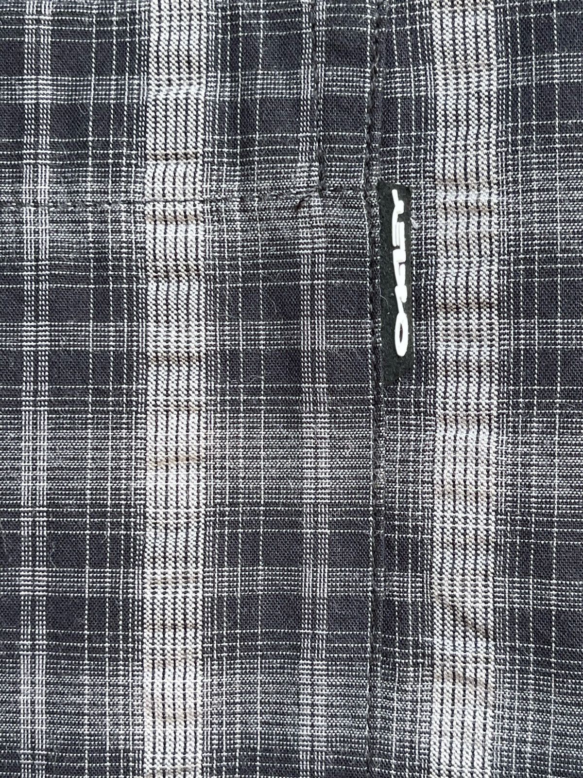 Oakley Vintage Oakley Checkered Long Sleeve Button Up Shirt Size US L / EU 52-54 / 3 - 4 Thumbnail