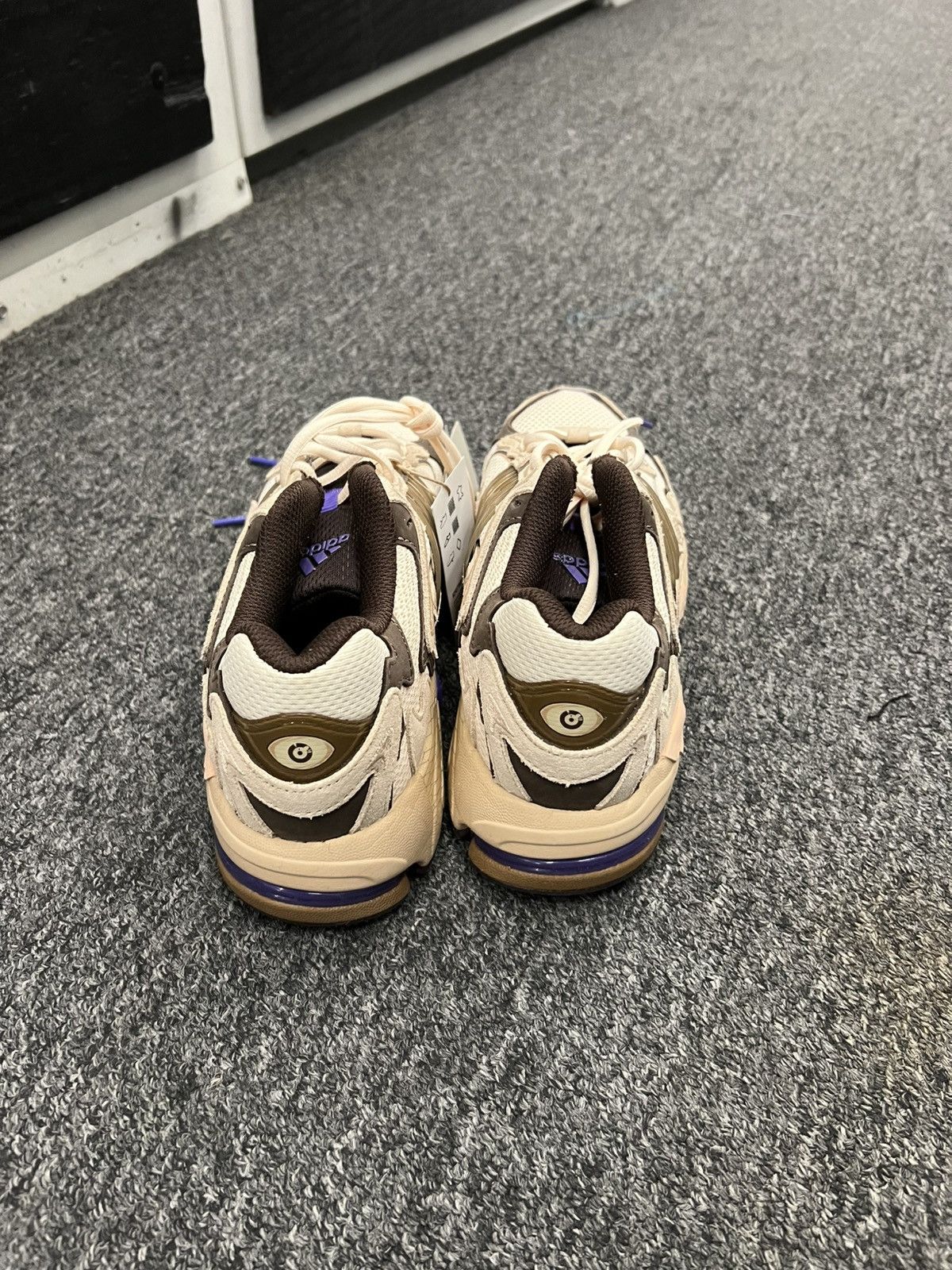 Adidas Bad bunny x adidas Size US 7.5 / EU 40-41 - 3 Thumbnail