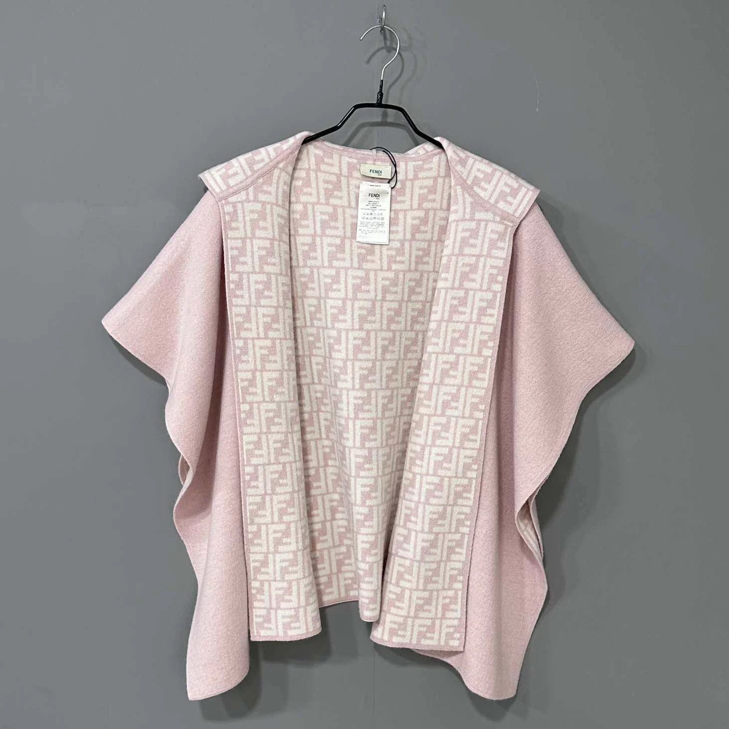 Fendi FENDI Pink All Over Print Poncho Size ONE SIZE - 1 Thumbnail