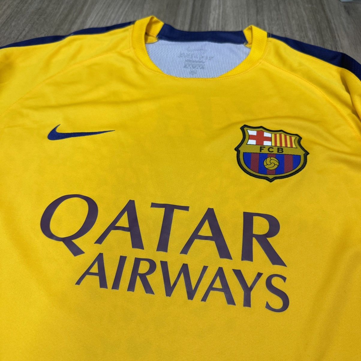 Nike Barcelona 15/16 pre-match training shirt(bnwt) Size US XL / EU 56 / 4 - 3 Thumbnail