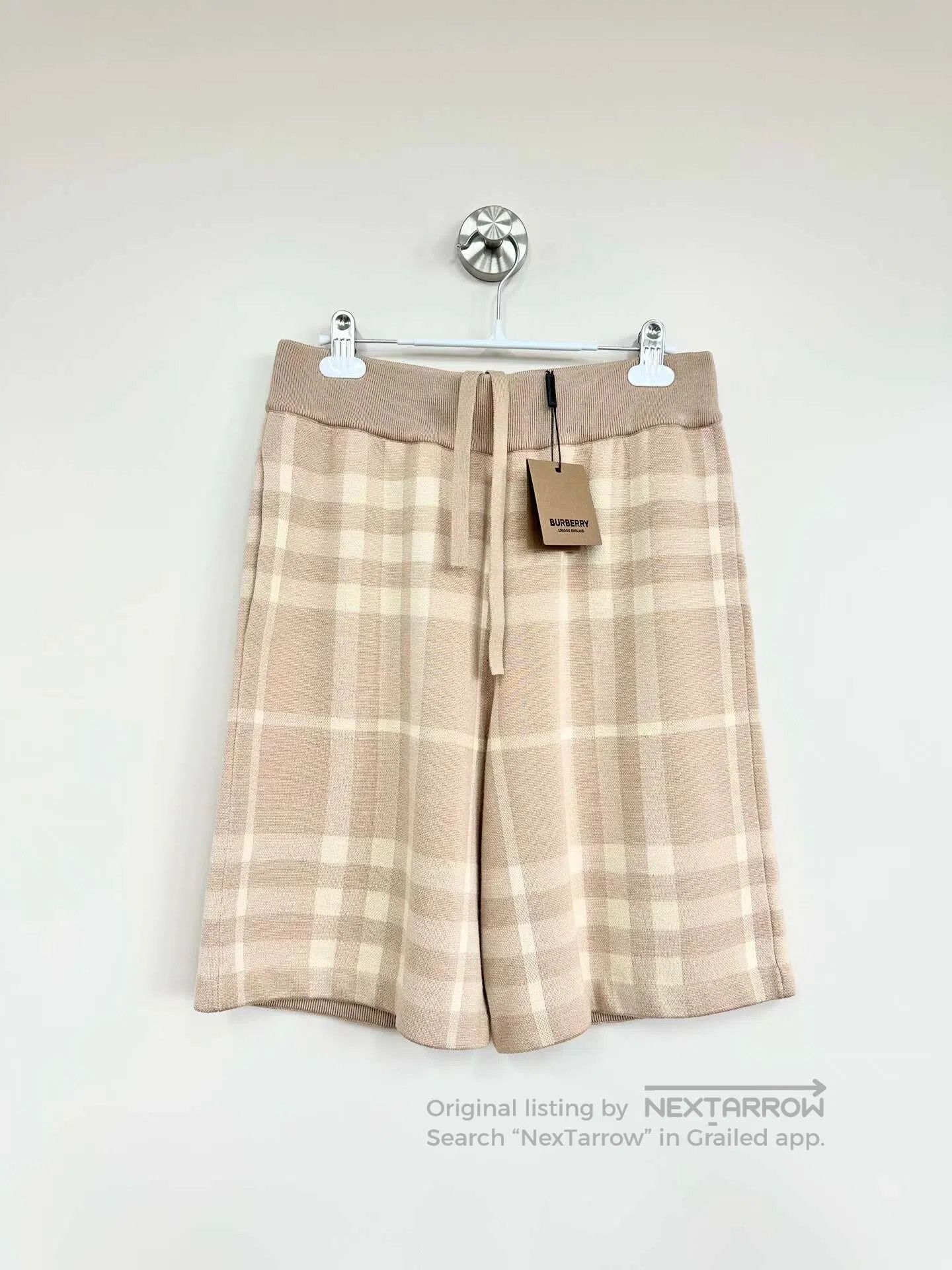 Burberry Burberry size S Beige classic check wool shorts| Size 23" - 1 Thumbnail