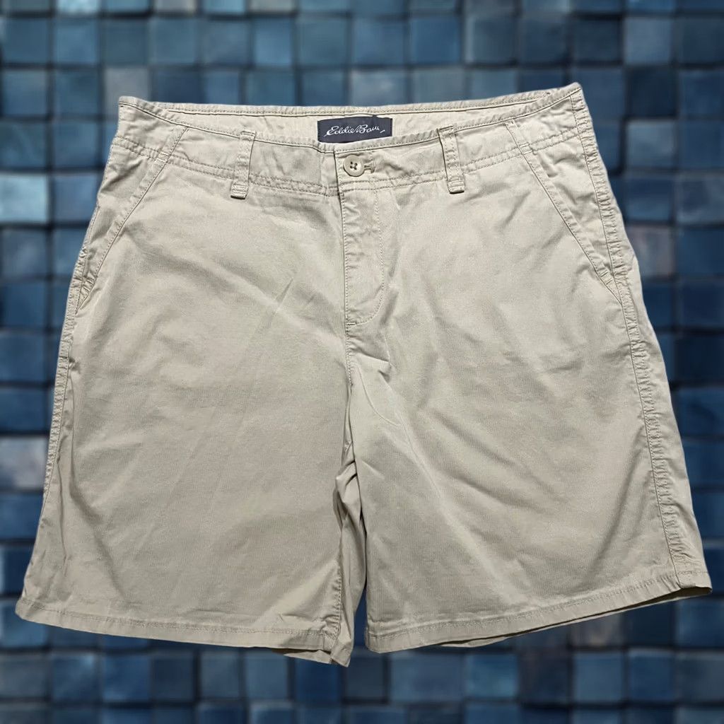 Eddie Bauer Eddie Bauer Shorts Womens sz 6 Khaki Beige Bermuda Outdoor Walking Inseam 7" Size 28" / US 6 / IT 42 - 1 Thumbnail