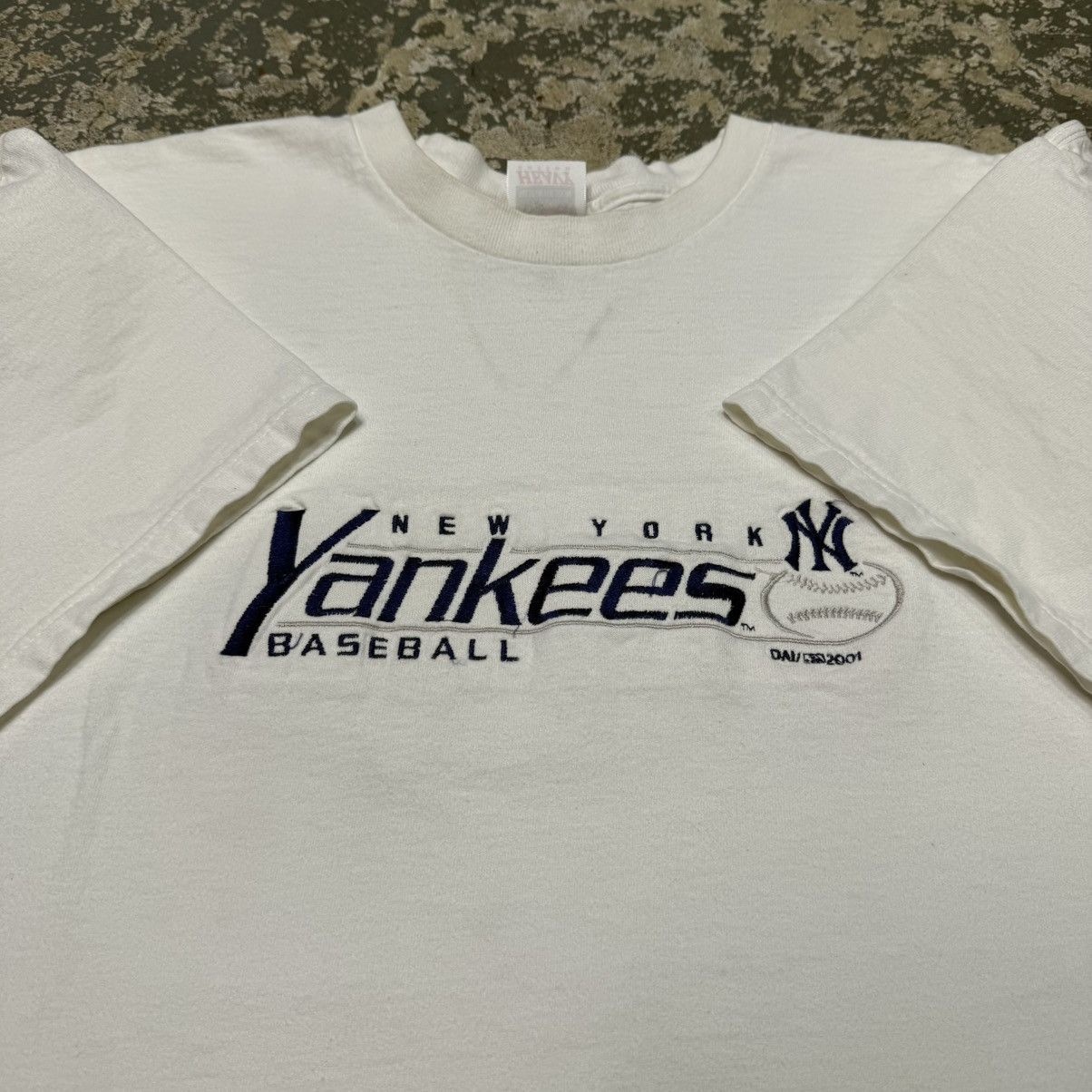 Vintage Vintage New York Yankees White 2001 Tshirt Size US XXL / EU 58 / 5 - 3 Thumbnail