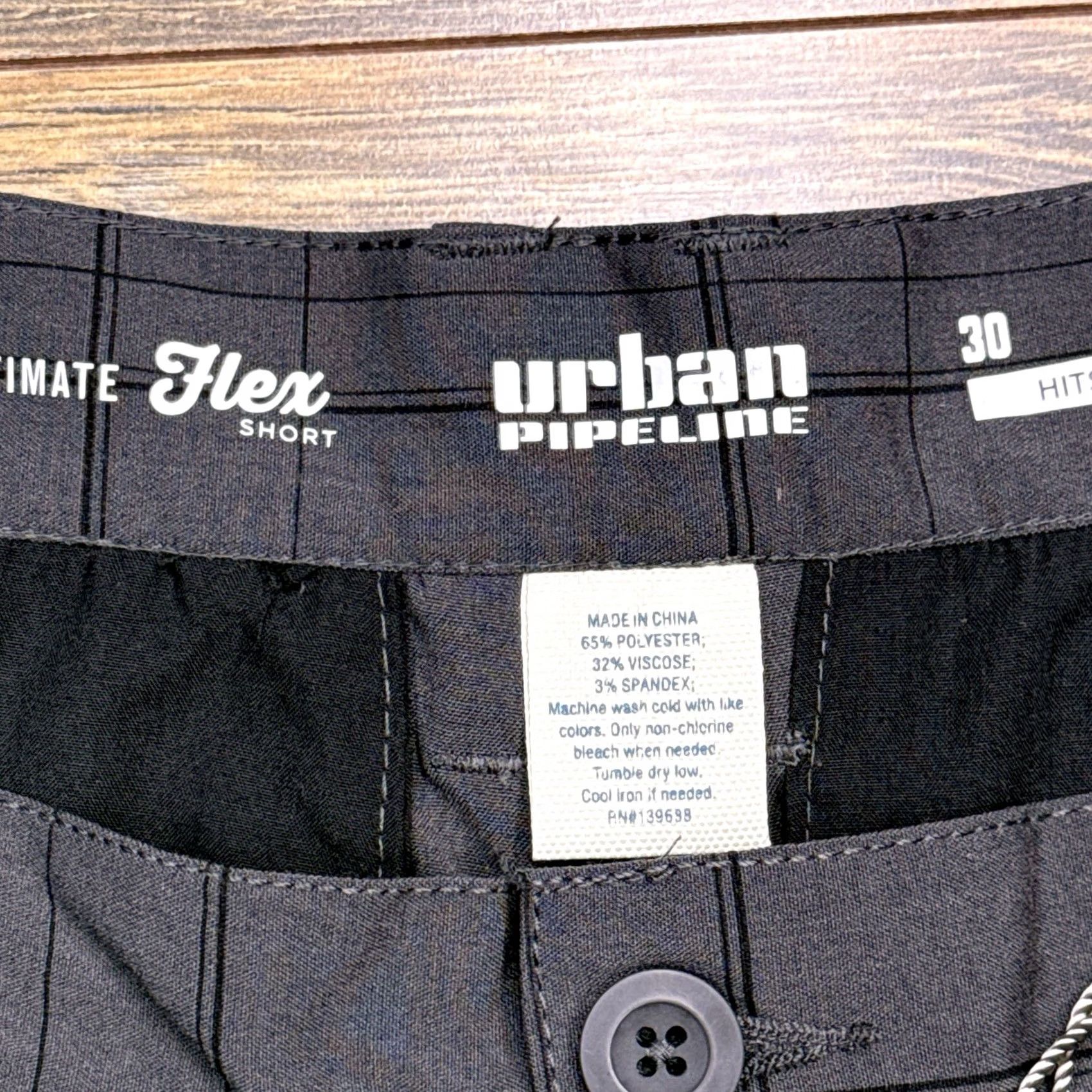 Vintage Urban Pipeline Shorts Mens 30 Pepper Plaid Hits At Knee Bermuda Casual Gray Plaid 30 Mens NWT Size US 30 / EU 46 - 4 Thumbnail