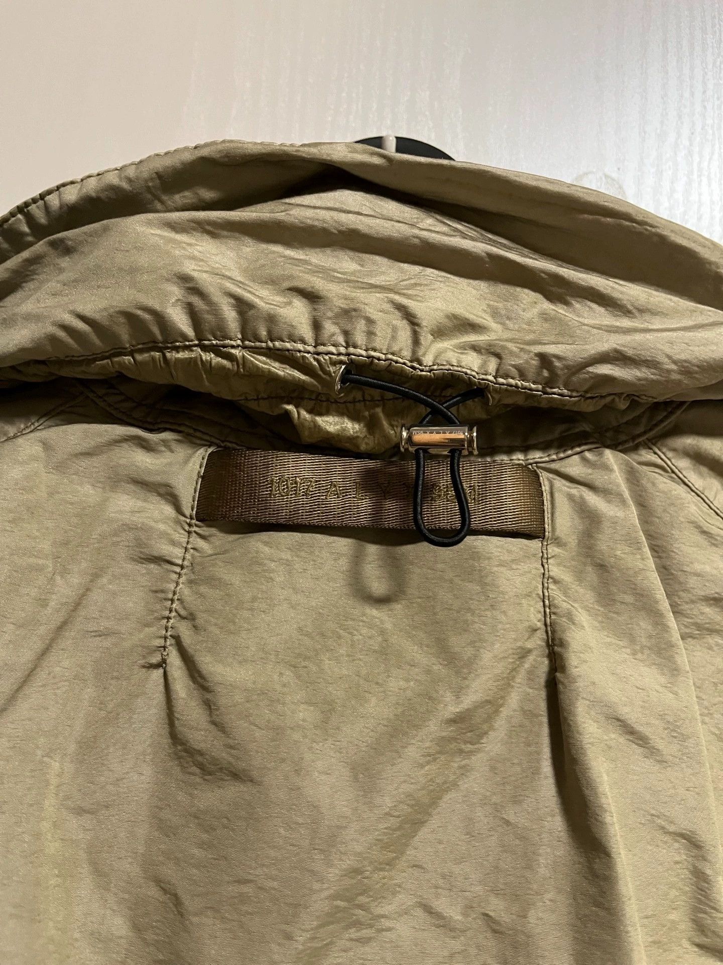 1017 ALYX 9SM 1017 Alyx 9SM Tech Jacket XS 9/10 Oversized Thick Size US XS / EU 42 / 0 - 5 Thumbnail