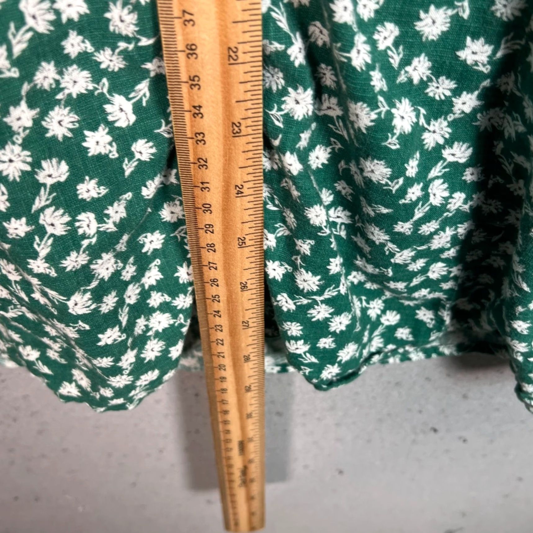 Vintage Lush Floral Short Sleeve Dress Womens Small V-Neck Green White Spring Summer Party Casual Lined Mini Size 28" / US 6 / IT 42 - 6 Thumbnail