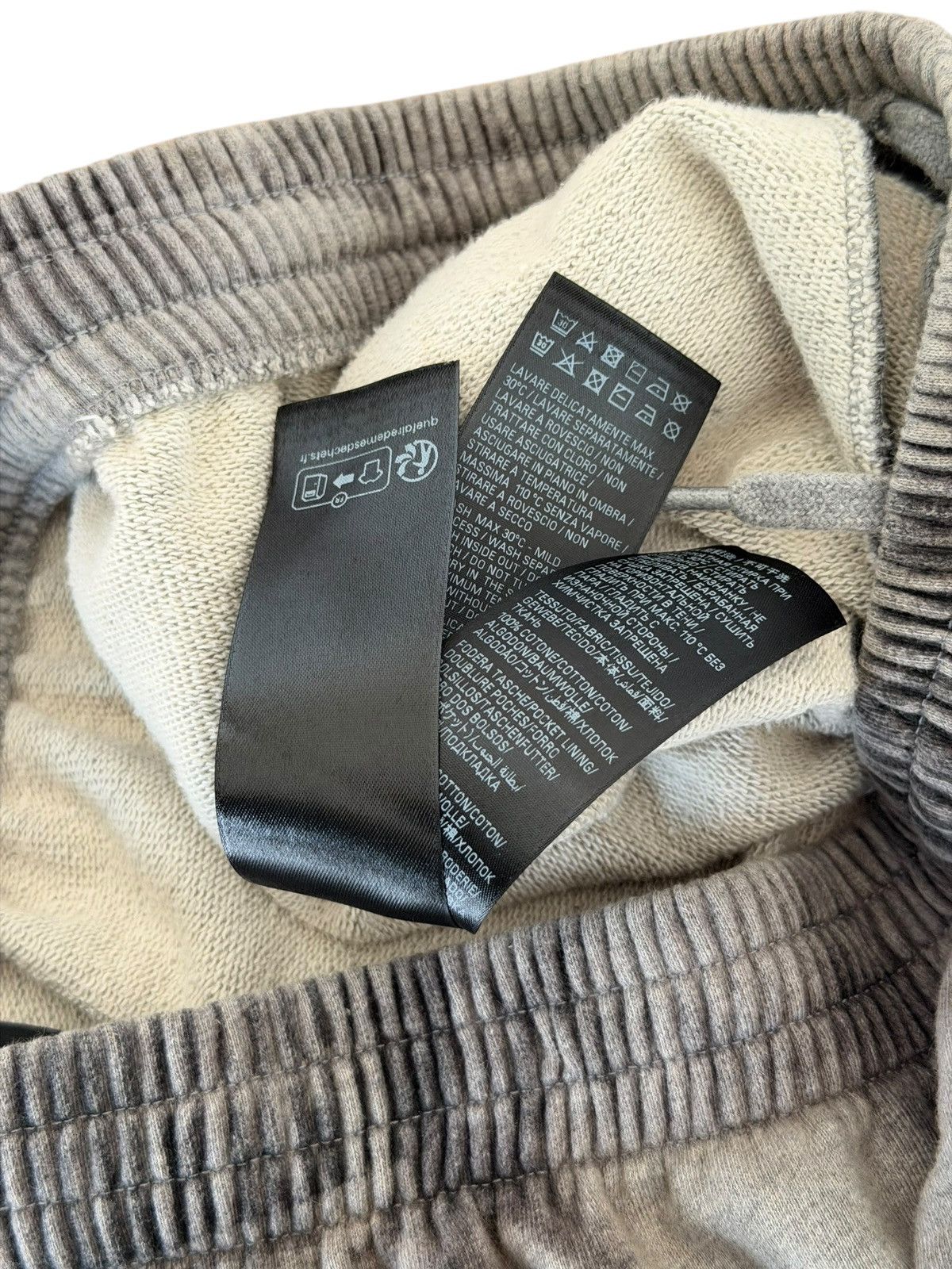 Balenciaga BALENCIAGA SS23 MUD SHOW GRAFFITI SKATER BAGGY SWEATPANTS Size US 32 / EU 48 - 18 Thumbnail