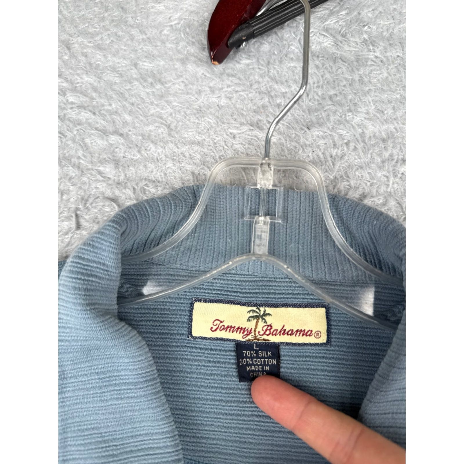 Tommy Bahama Tommy Bahama Shirt Men's Large Blue Stripe Silk Blend Button-Up Wood Button Aloha Hawaiian Resort Vacation Mens Size US L / EU 52-54 / 3 - 6 Thumbnail