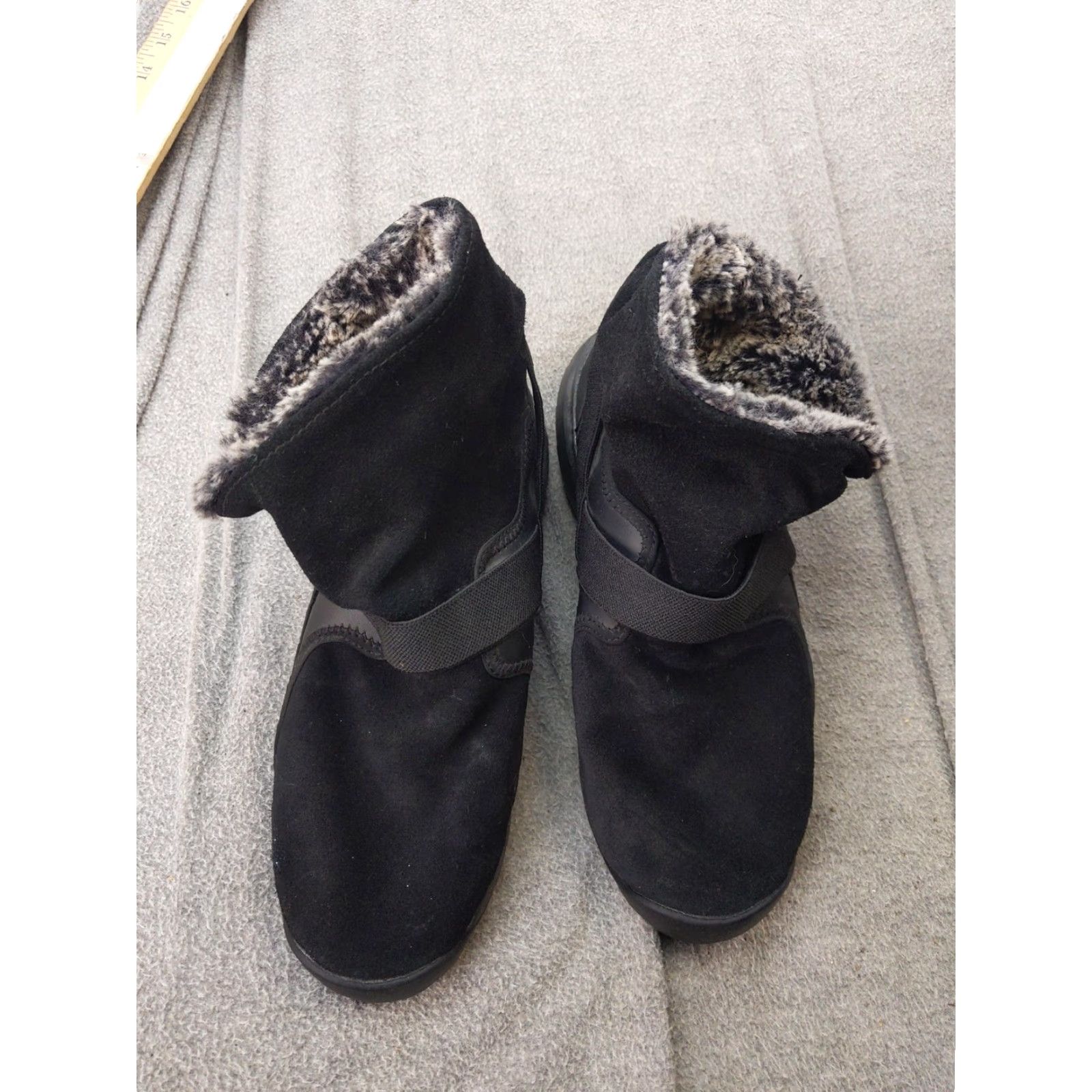 Nike Nike Snow Boots Womens 8.5 Black Suede Ankle Pull On Faux Fur 882525-001 Size US 9 / IT 39 - 6 Thumbnail