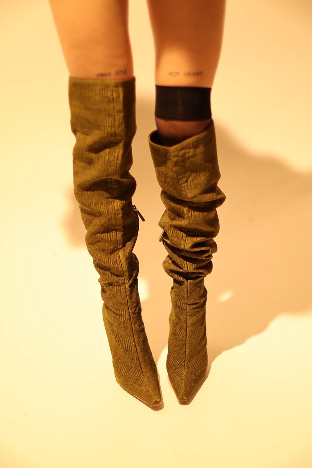 Tom Ford F/W 1999 Gucci by Tom Ford Ruched Silk Heeled Boots Ad Size US 9 / IT 39 - 2 Thumbnail