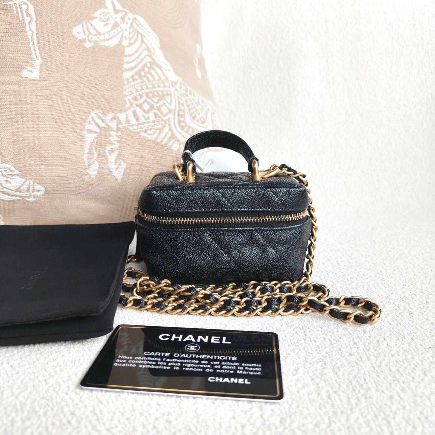 Chanel Pre-loved Bag Very good condition Size ONE SIZE - 1 Thumbnail