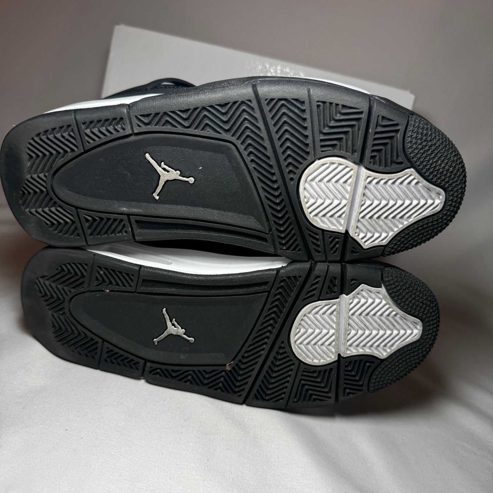 Jordan Brand × Nike Size 6 Nike Air Jordan 4 Retro GS White Thunder Men's Shoes Size US 6 / EU 39 - 6 Thumbnail