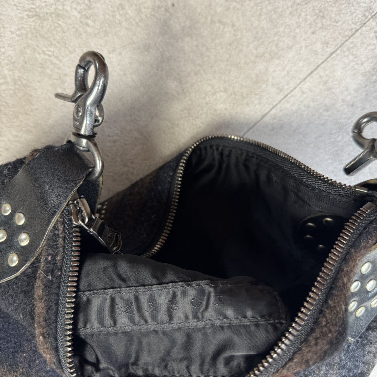 Roen Roen Cross Gun Crystal Studed Wool Flap Bag Size ONE SIZE - 5 Thumbnail