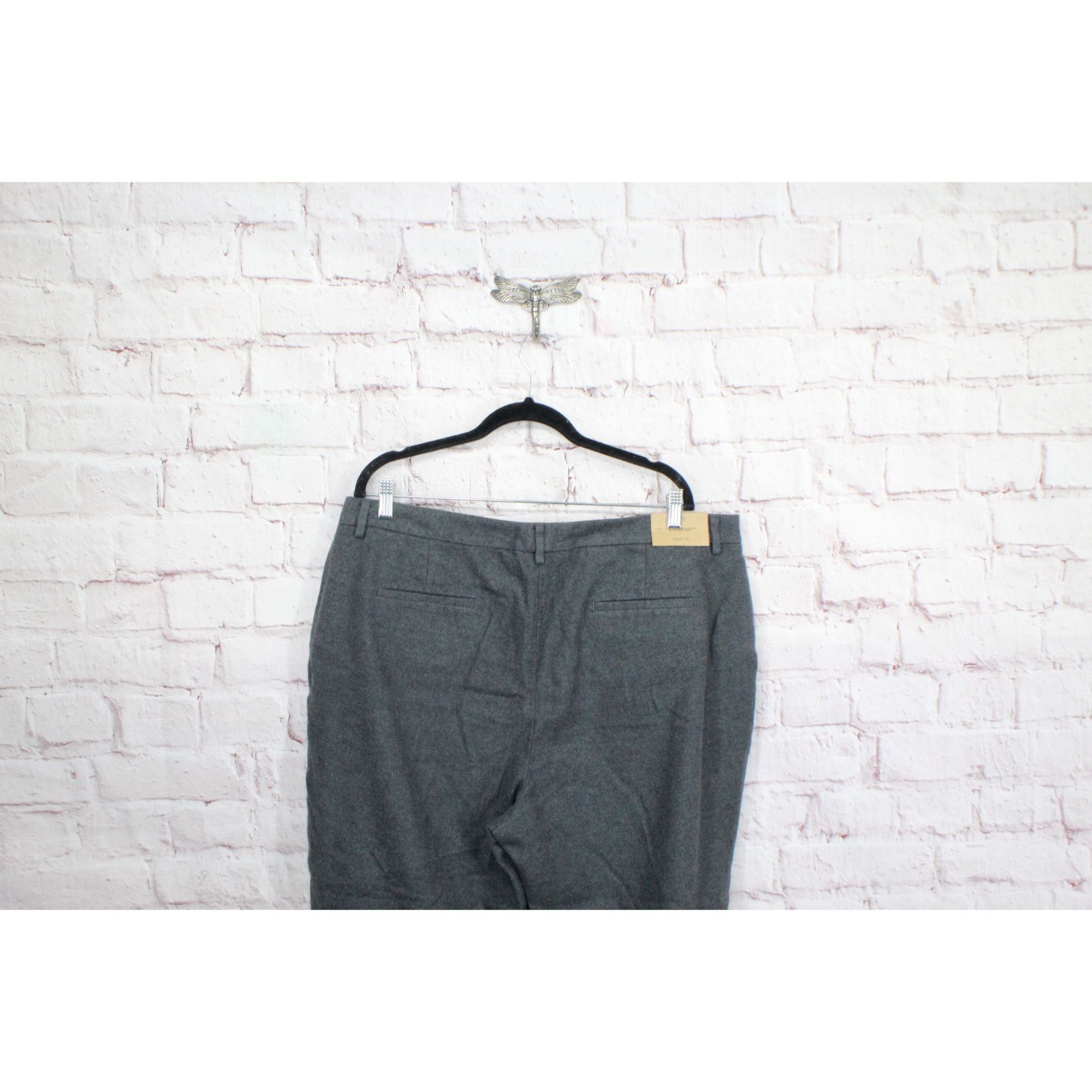 L.L. Bean LL Bean Classic Fit Straight Leg Dress Work Pants 20 Pet Size 42" / US 20 - 4 Thumbnail