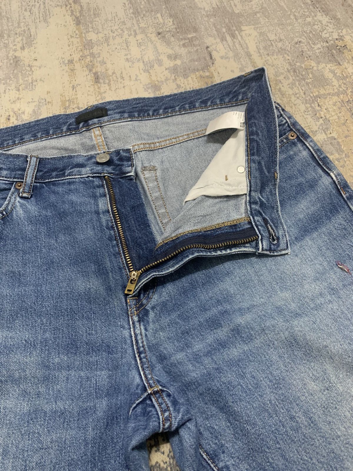 Japanese Brand Japanese Uniqlo Straight Leg Faded Blue Jeans 37x30 Size US 37 - 6 Thumbnail