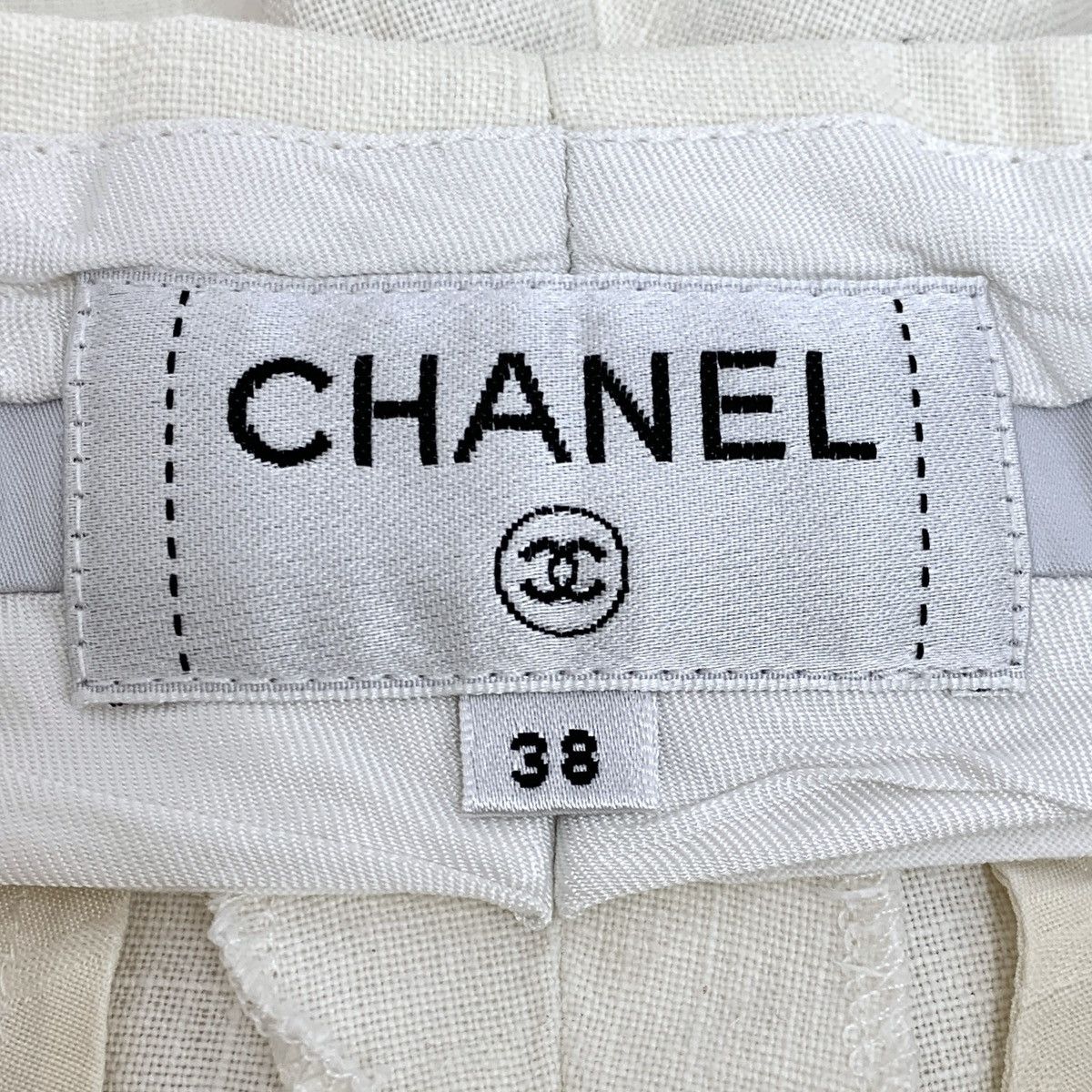 Chanel Chanel Beige Linen Casual Shorts Size 27" / US 4 / IT 40 - 5 Thumbnail