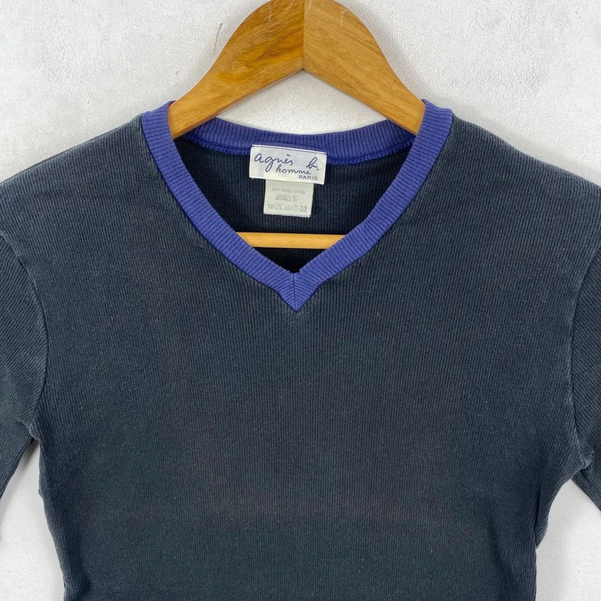 agnes b. Vintage AGNES B. Homme Paris Stretchable V-neck Tee Shirt Size S / US 4 / IT 40 - 2 Thumbnail