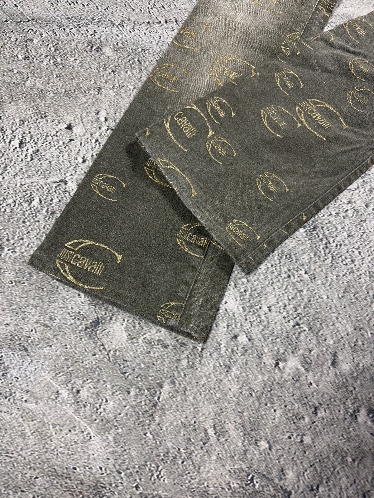 Roberto Cavalli Just Cavalli flared jeans monogram fullprint Y2K washer Size 27" / US 4 / IT 40 - 14 Thumbnail