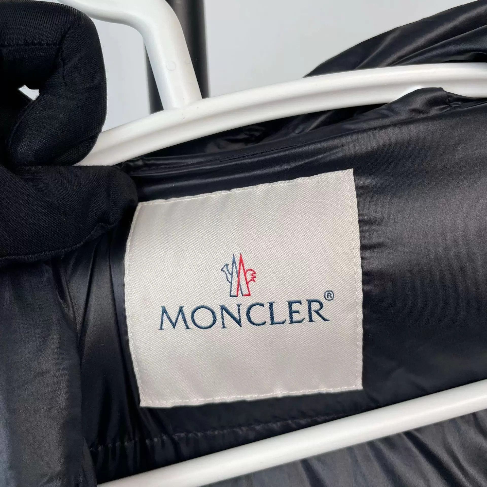 Moncler Moncler Suyen down jacket size 1 black Size S / US 4 / IT 40 - 8 Thumbnail