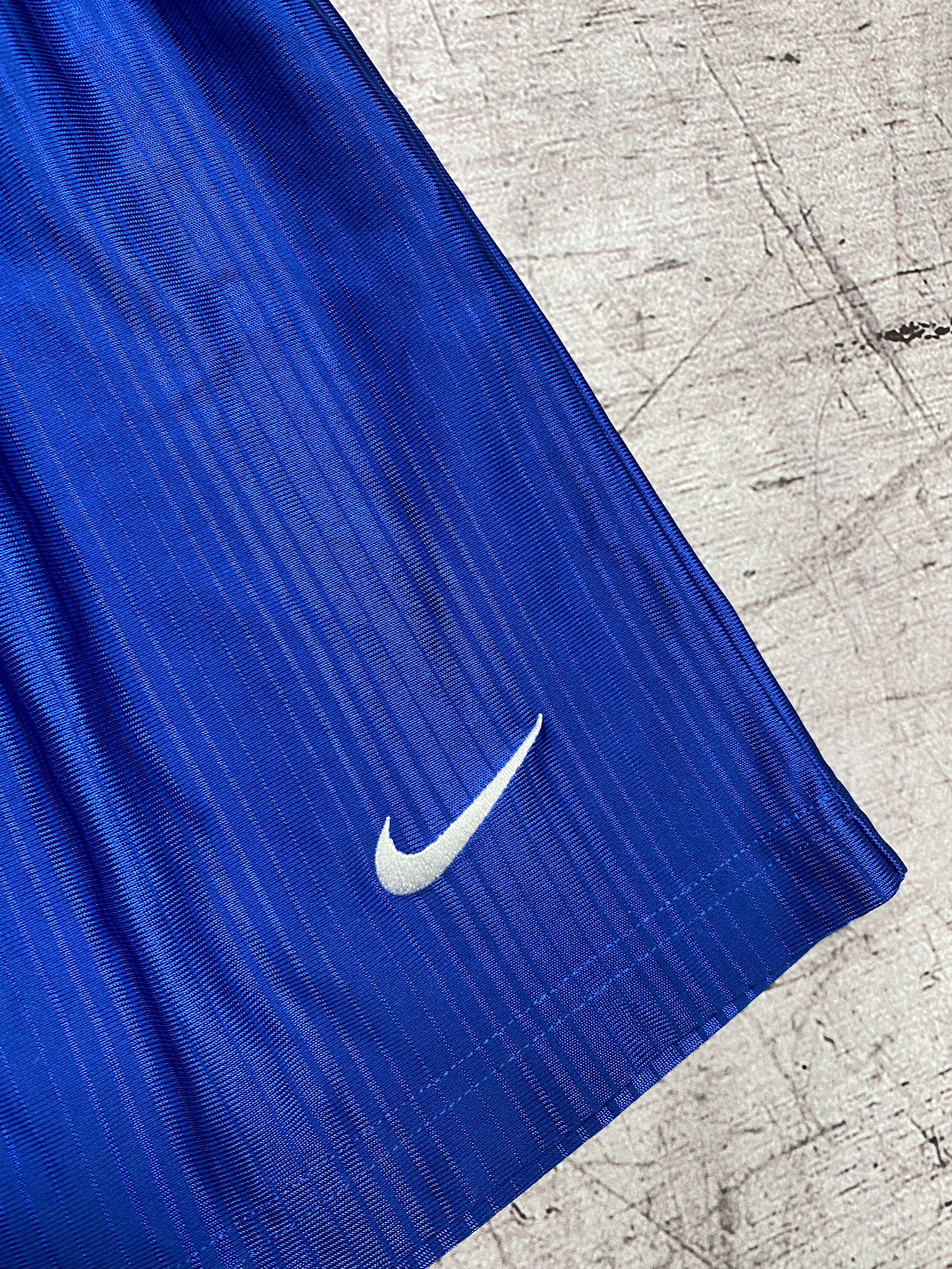 Nike Nike Vintage Mens Shorts Size US 34 / EU 50 - 3 Thumbnail