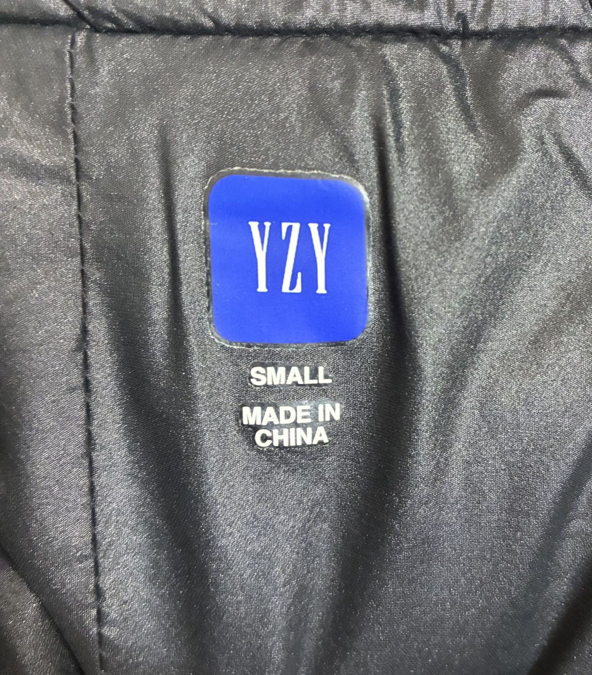 Yeezy Yeezy Oversized Black Bomber Jacket Size US S / EU 44-46 / 1 - 14 Thumbnail