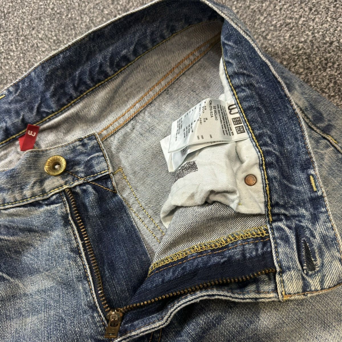 Undercover × Uniqlo 🔥🇯🇵 Vintage 90s Japanese Uniqlo UJ Distressed Faded Denim Size US 32 / EU 48 - 13 Thumbnail