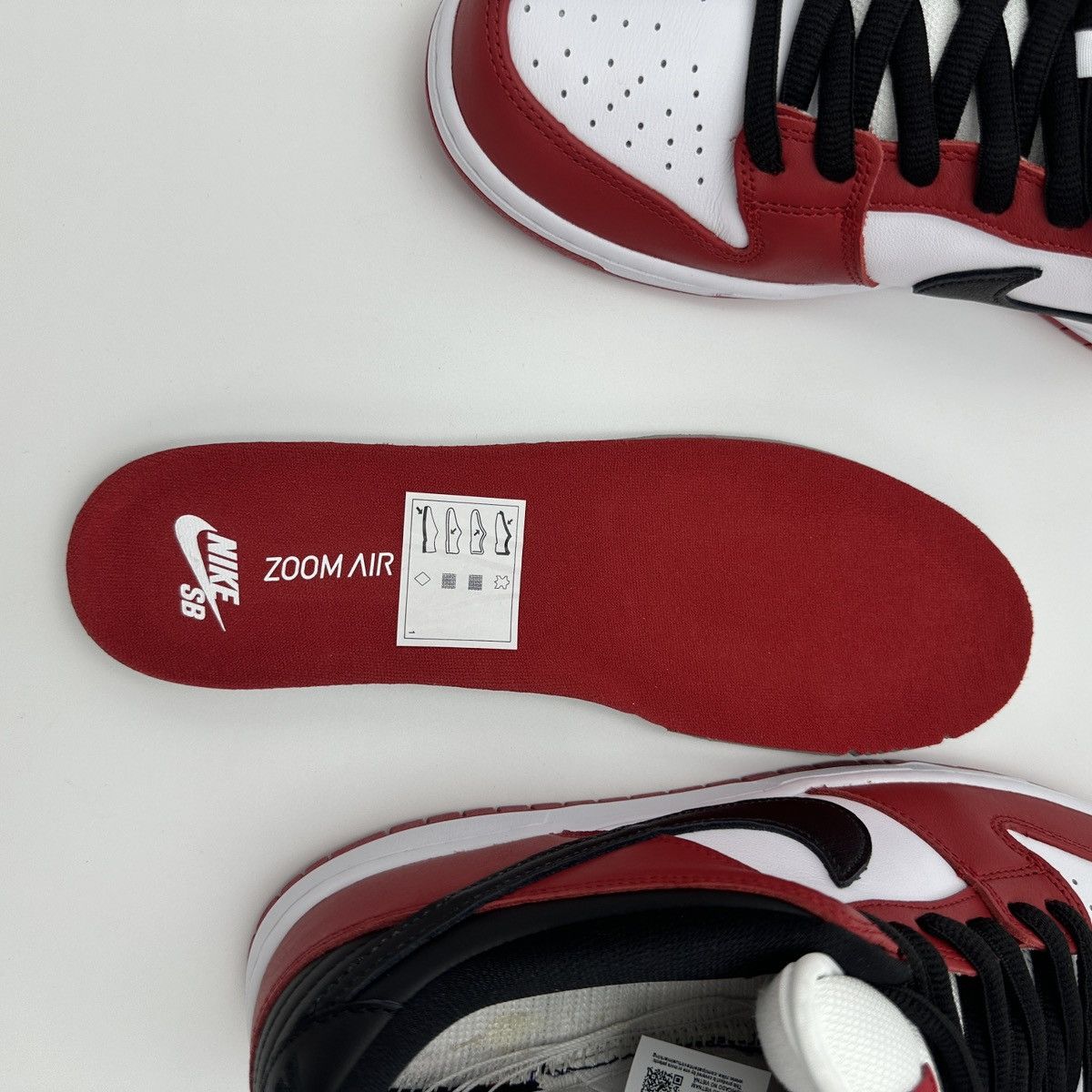 Nike Nike SB Dunk Low J-Pack Chicago Size US 9.5 / EU 42-43 - 11 Thumbnail