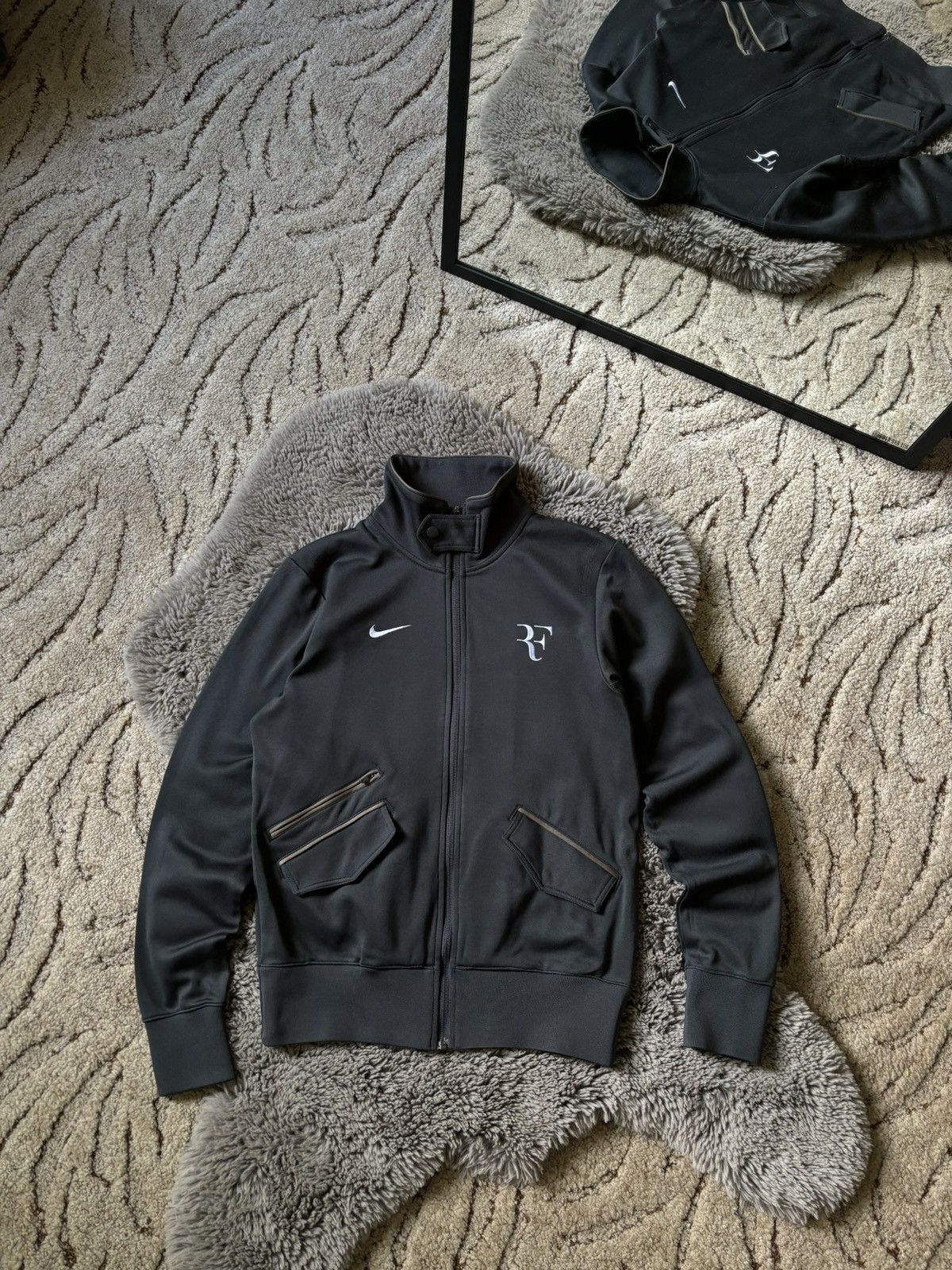 image of Nike Roger Federer Vintage U.s Open 2010 Tennis Jacket in Grey, Men's (Size Small)