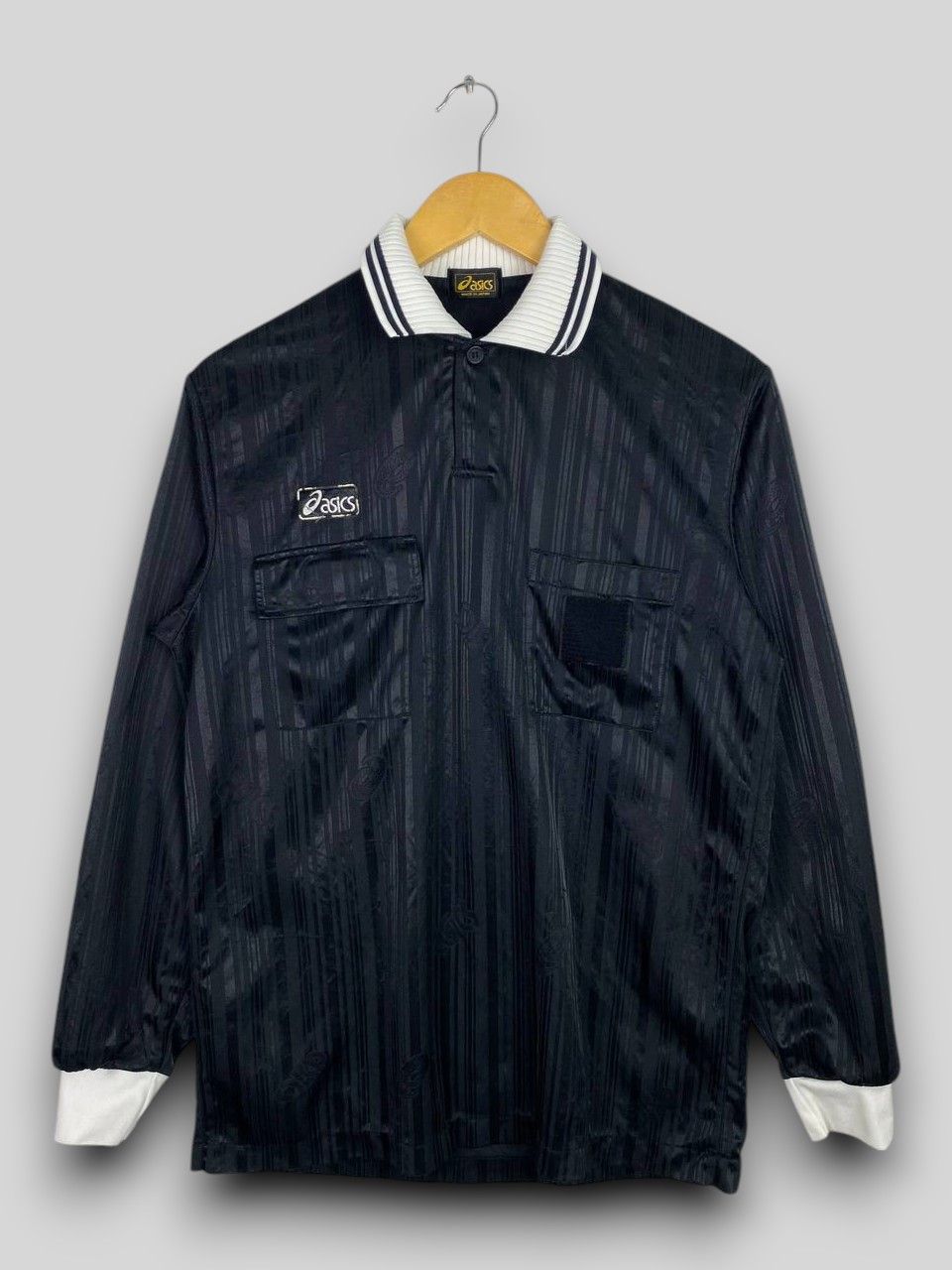 Asics vintage asics longsleeves referee jersey nice design Size US L / EU 52-54 / 3 - 1 Thumbnail