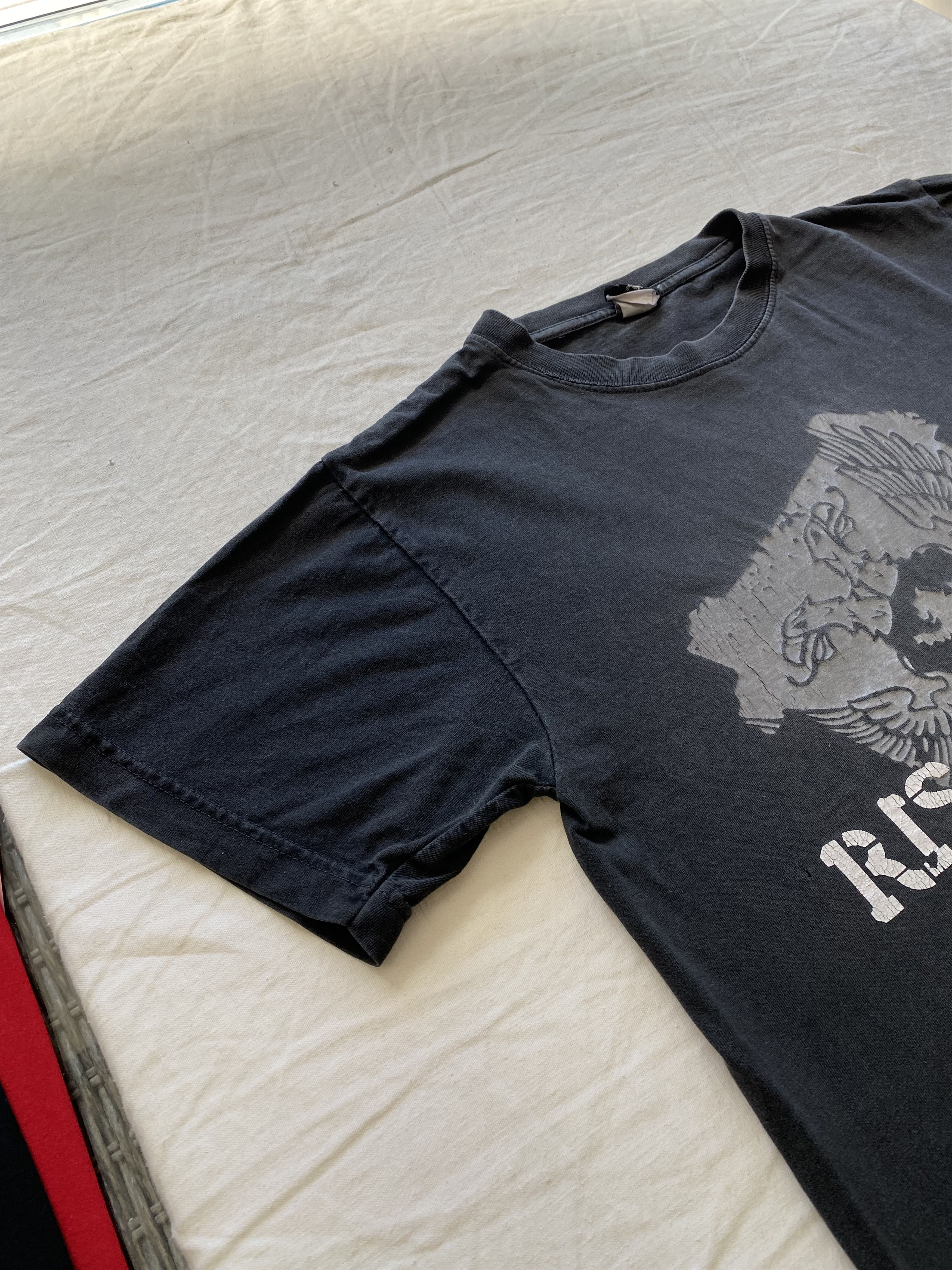 Band Tees Vintage 2000s Rise Against Rock Band T-shirt Size US S / EU 44-46 / 1 - 15 Thumbnail