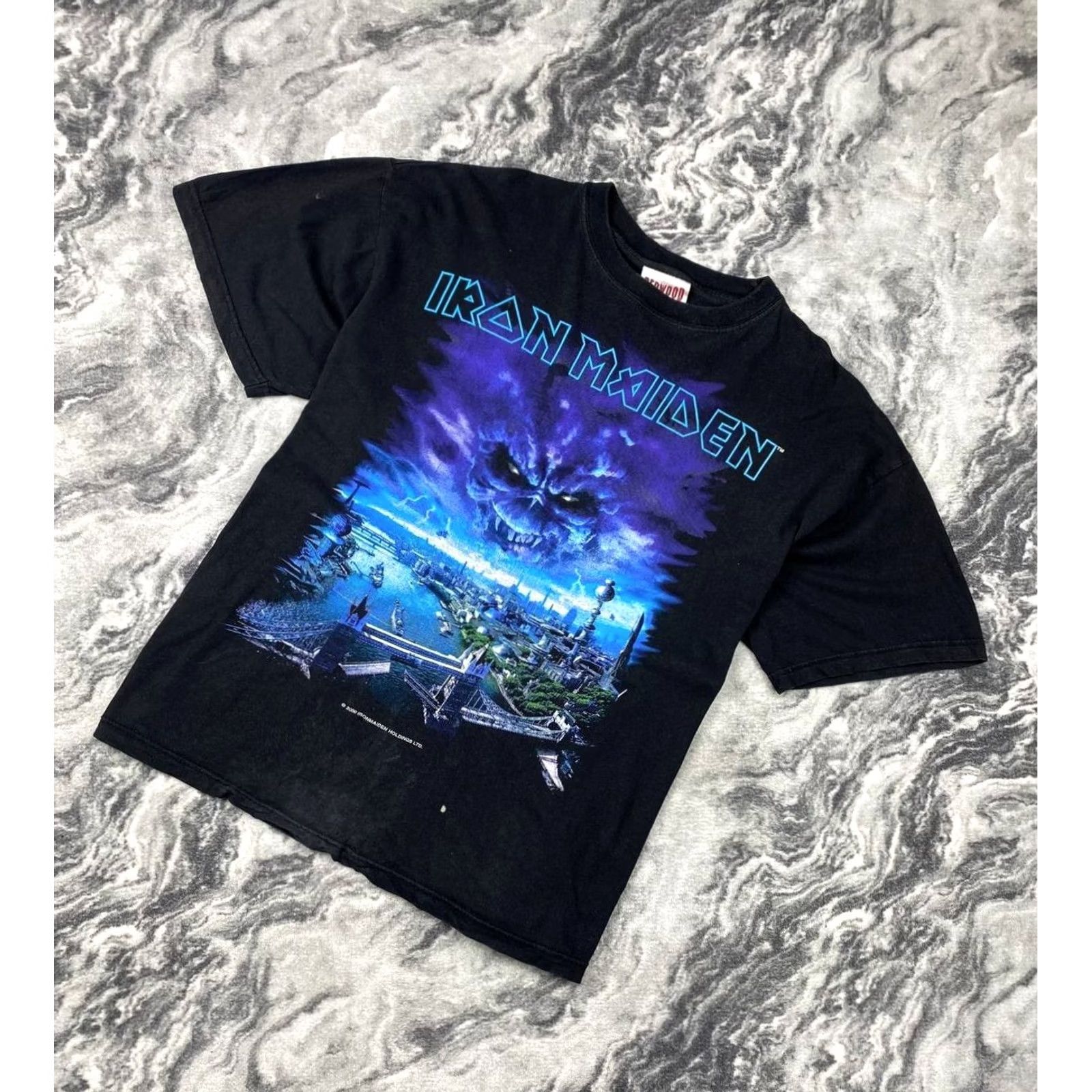 Vintage VINTAGE Iron Maiden T-Shirt Men XL Black Short Sleeve Crew Neck 2000s Band Size US XL / EU 56 / 4 - 2 Thumbnail