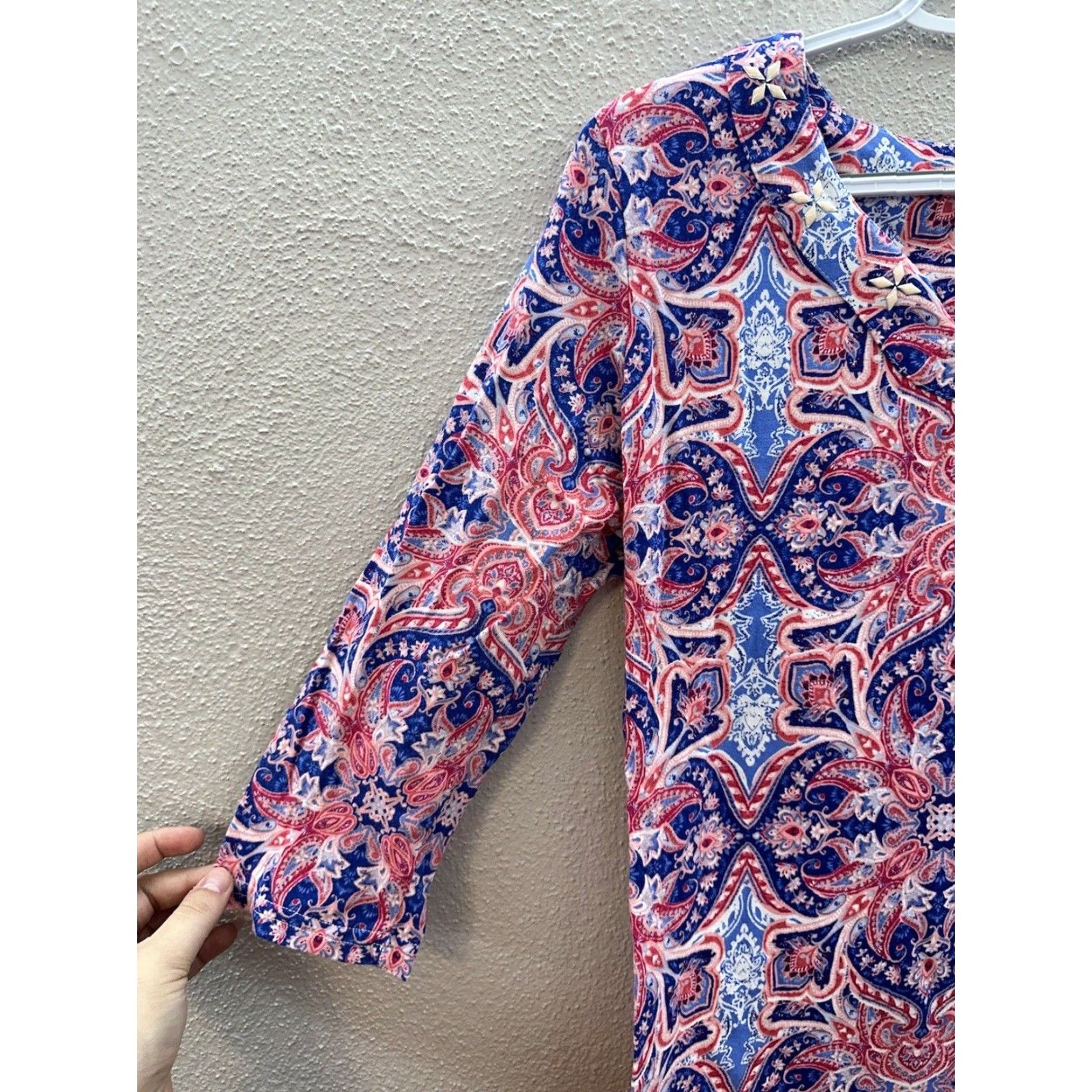 Vintage Napa Valley Womens Blouse Petite Small Pink Blue Geometric 3/4 Sleeve Gems Knit? (Wait) Size S / US 4 / IT 40 - 2 Thumbnail