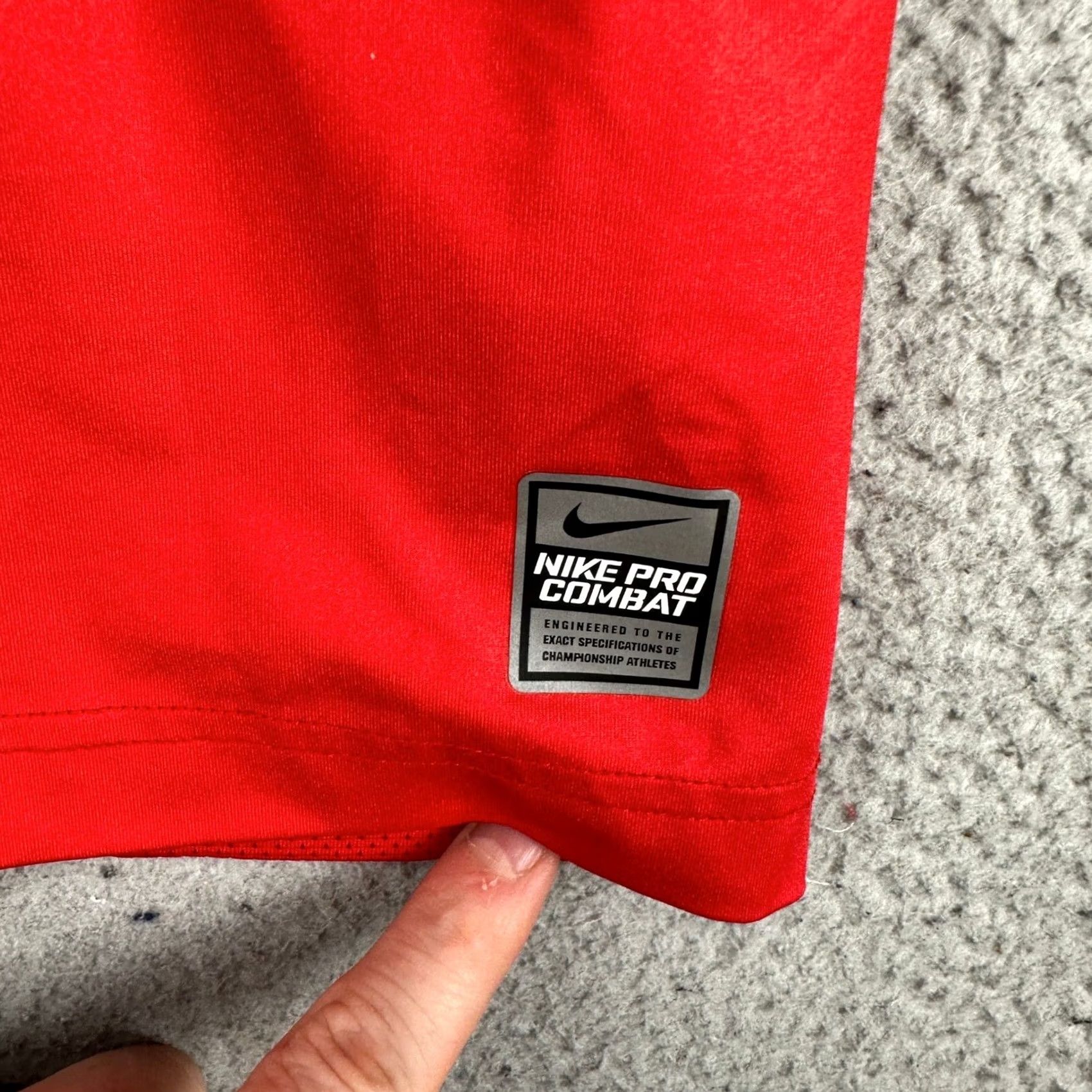 Nike Nike Pro Combat Dri-Fit Red Athletic Shirt Medium Mens Fitted Pullover Crewneck Long Sleeve Swingmen Size US M / EU 48-50 / 2 - 6 Thumbnail