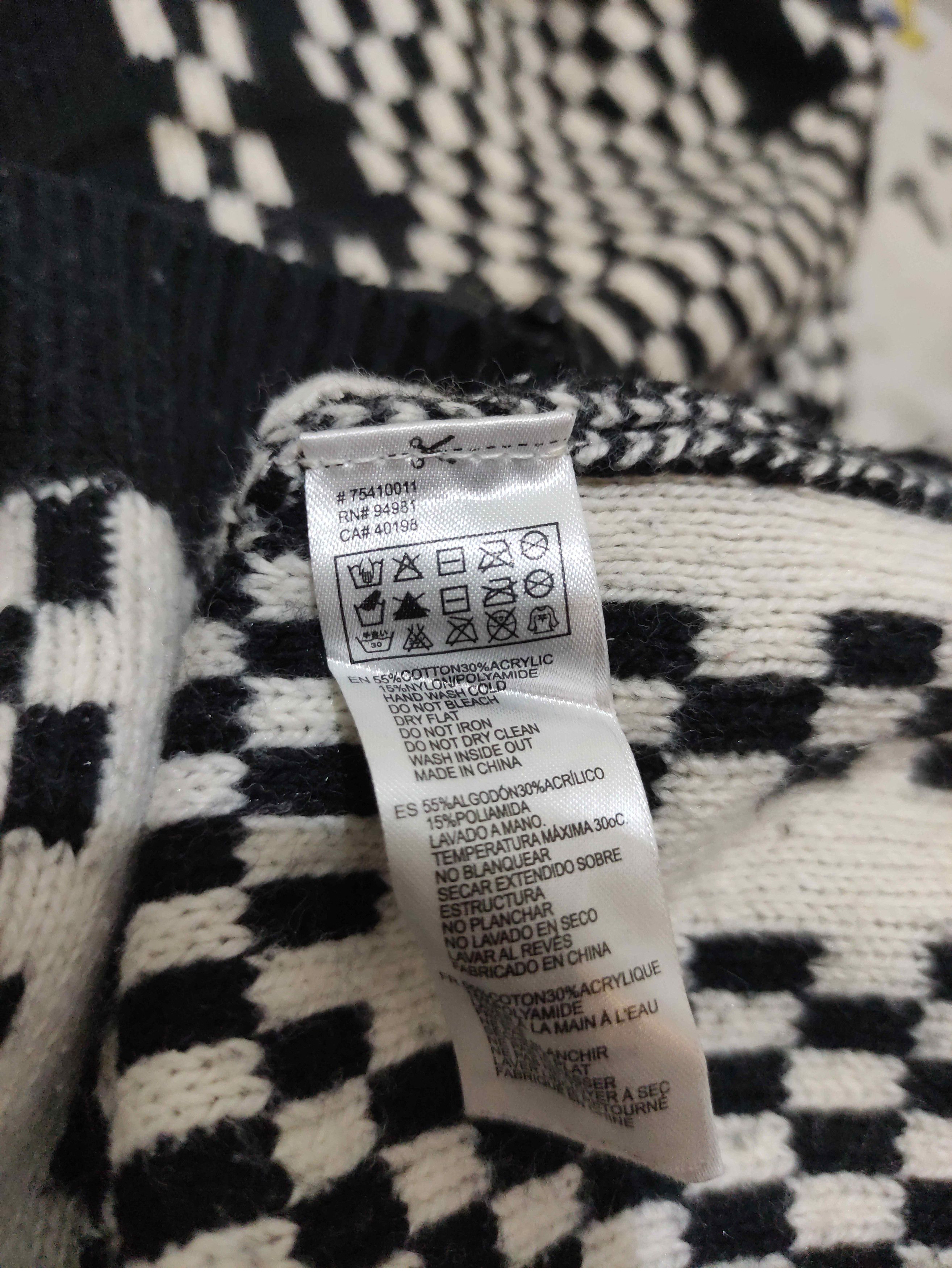 Japanese Brand Forever 21 Vkei Goth Monochrome Geometric studs Knit Sweater Size US M / EU 48-50 / 2 - 11 Thumbnail