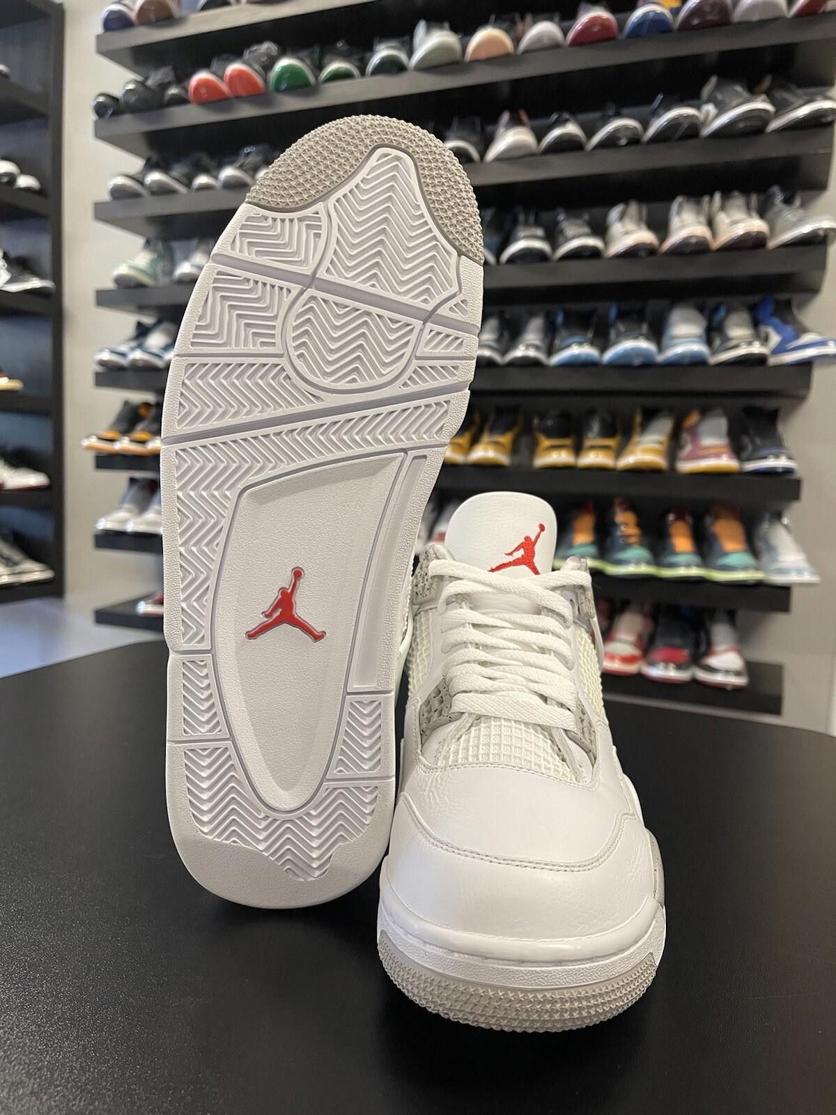Jordan Brand Size 11 - Air Jordan 4 Retro White Oreo 2021 Grey CT8527-100 Size US 11 / EU 44 - 12 Thumbnail