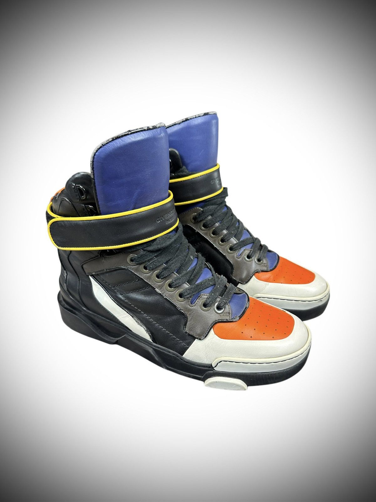 Givenchy Givenchy Tyson Star High-Top Sneaker 43 | Grailed