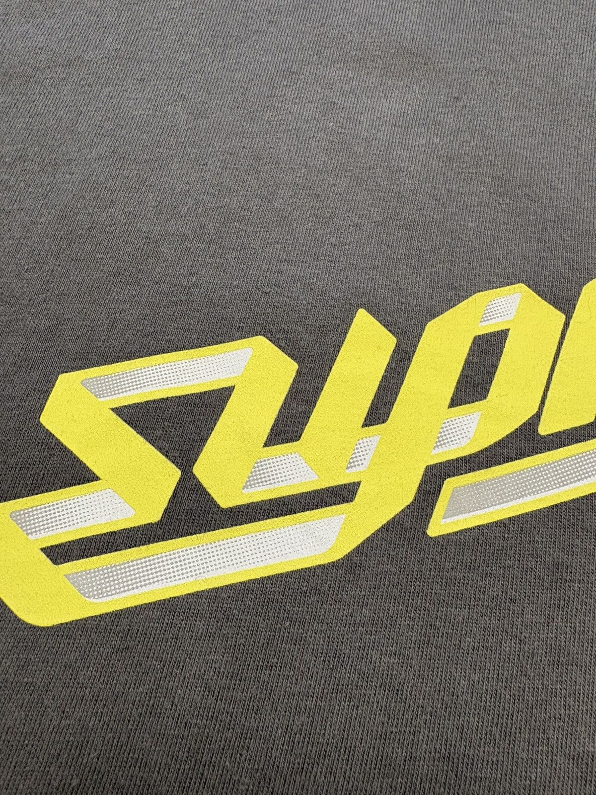 Supreme Supreme Banner Logo T-Shirt FW23 Charcoal Yellow USA Size M Size US M / EU 48-50 / 2 - 9 Thumbnail