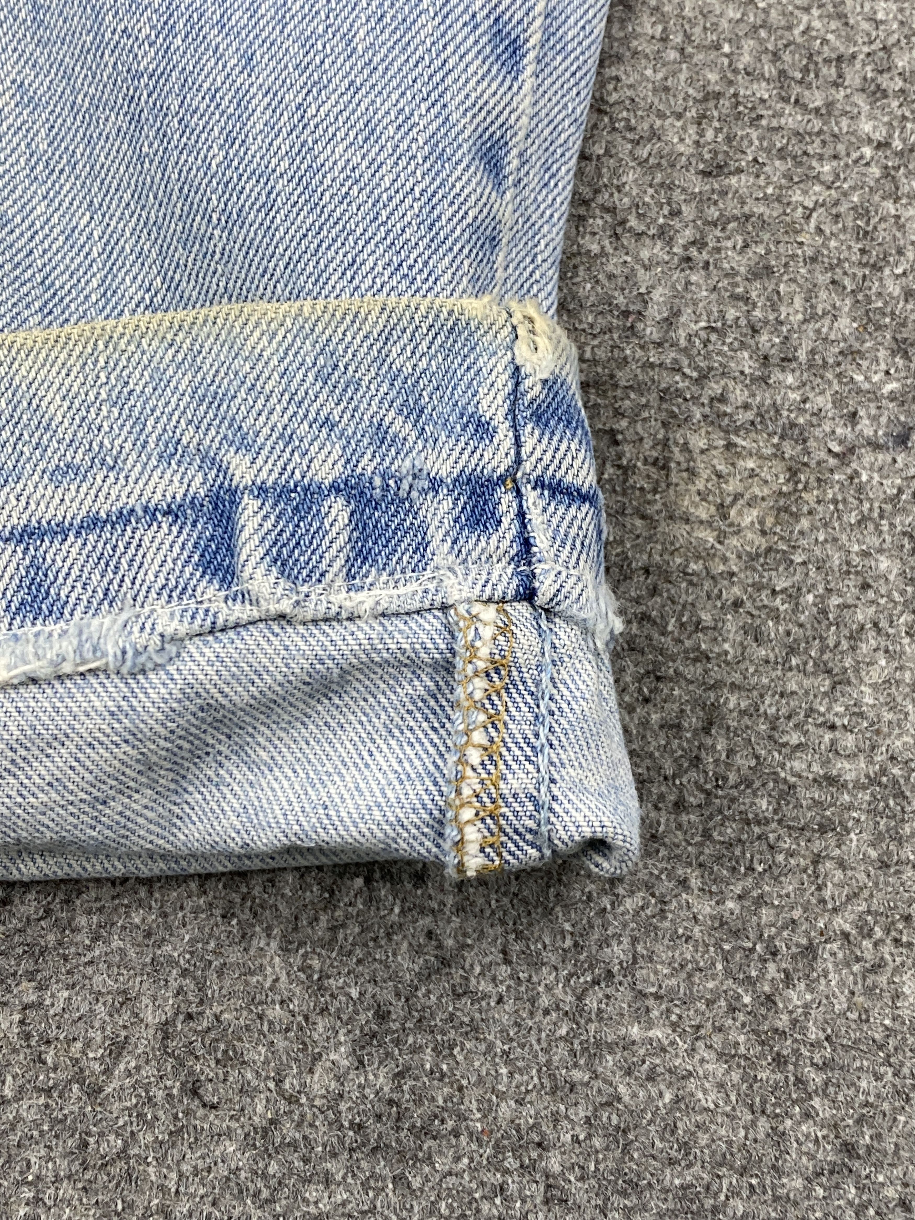 Levi's × Vintage Vintage Levis 505 Rusty Light Blue Jeans Size US 35 - 15 Thumbnail