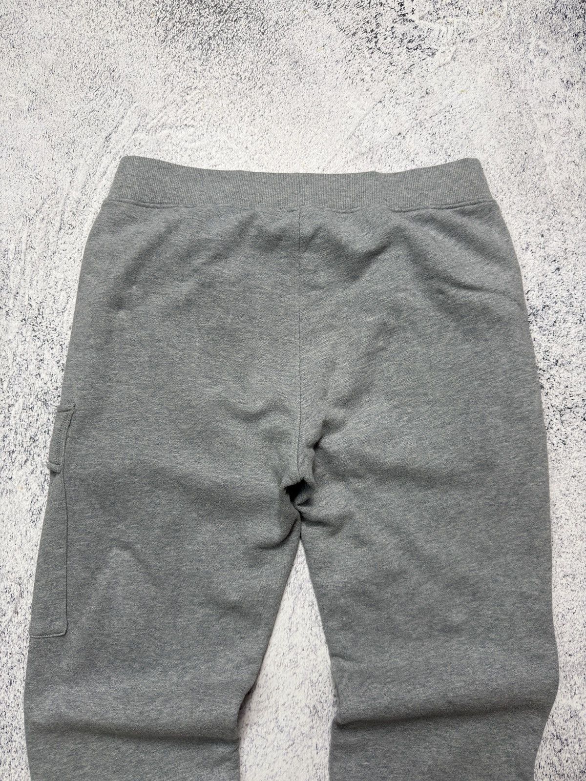C.P. Company C.P. Company Diagonal Raised Fleece Cargo Grey Sweatpants Size US 32 / EU 48 - 17 Thumbnail